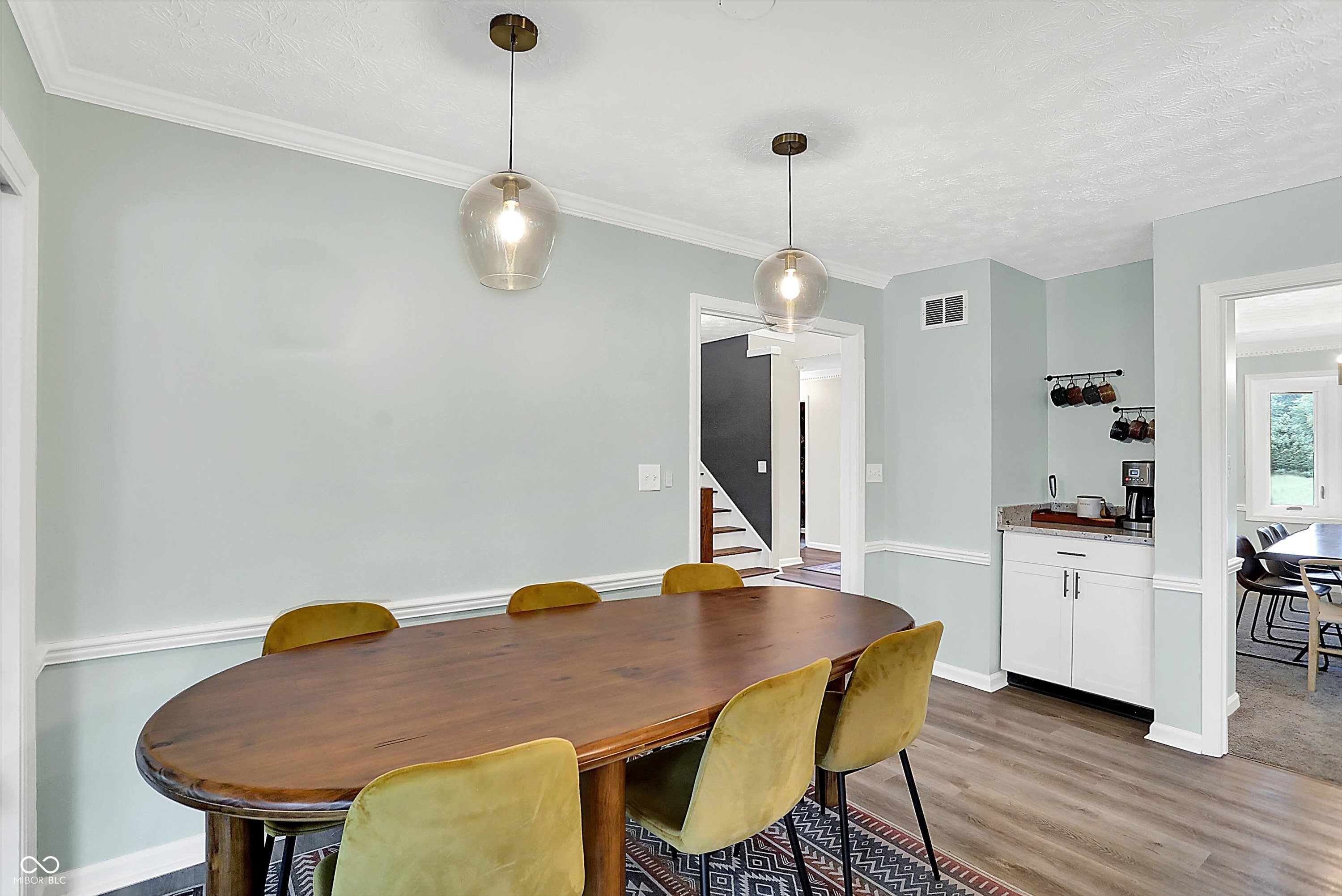 5091 Woodfield Drive