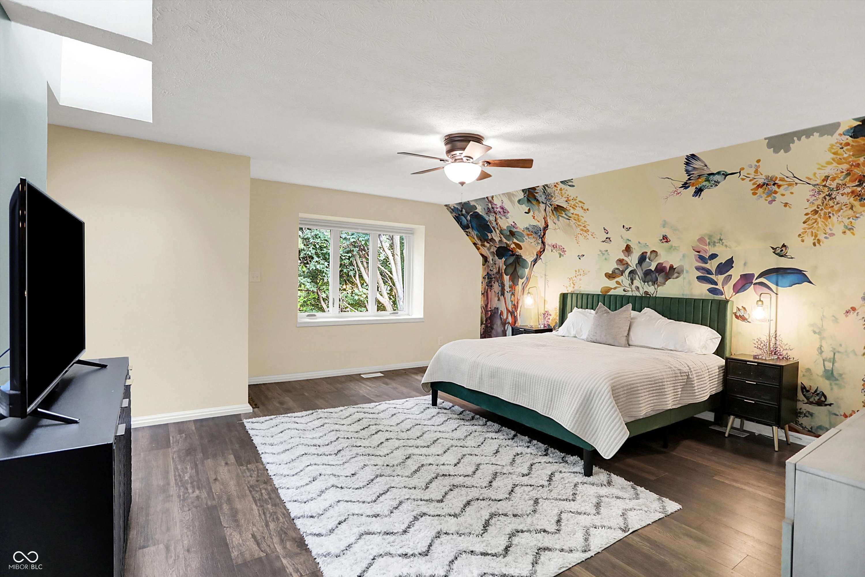 5091 Woodfield Drive