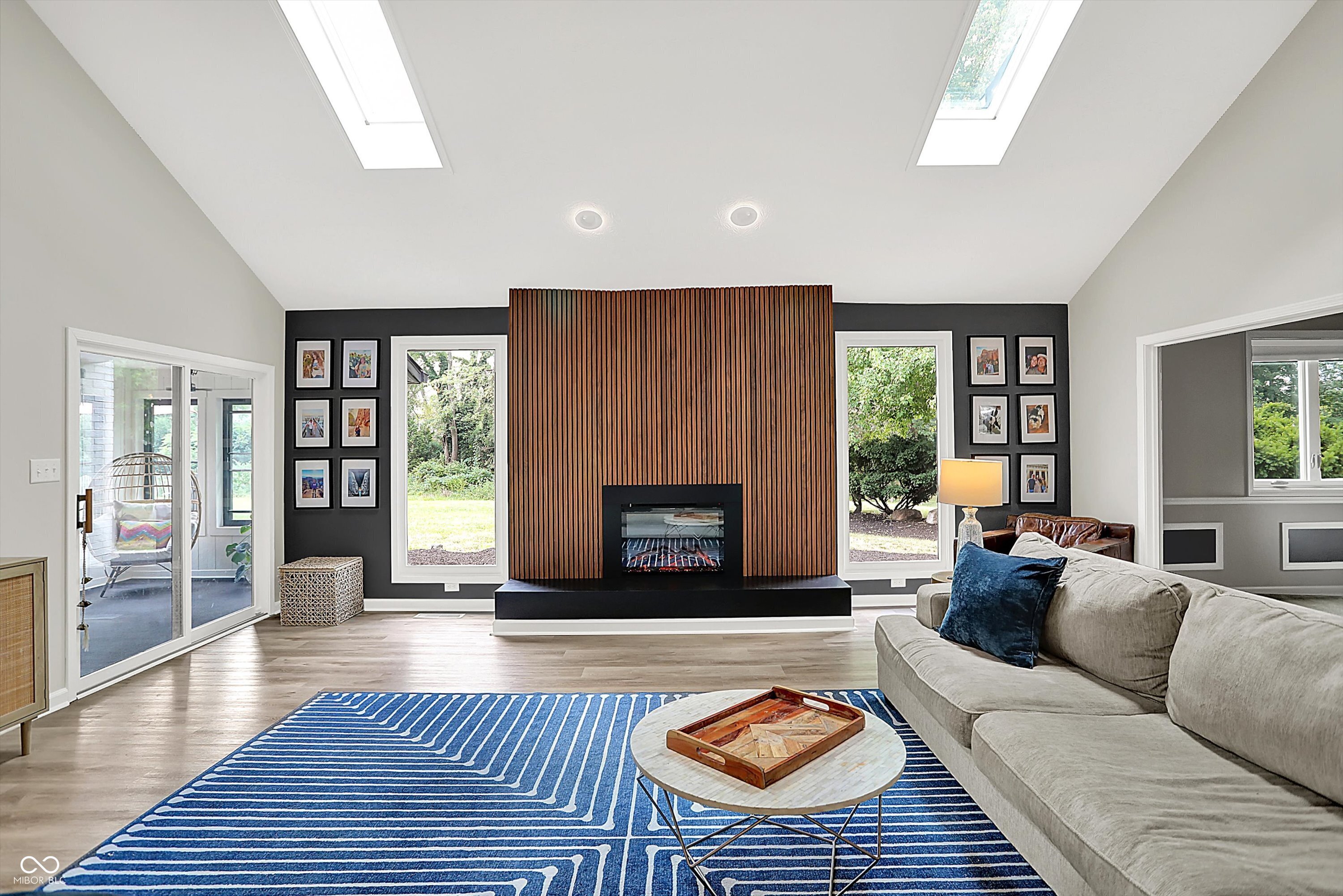 5091 Woodfield Drive