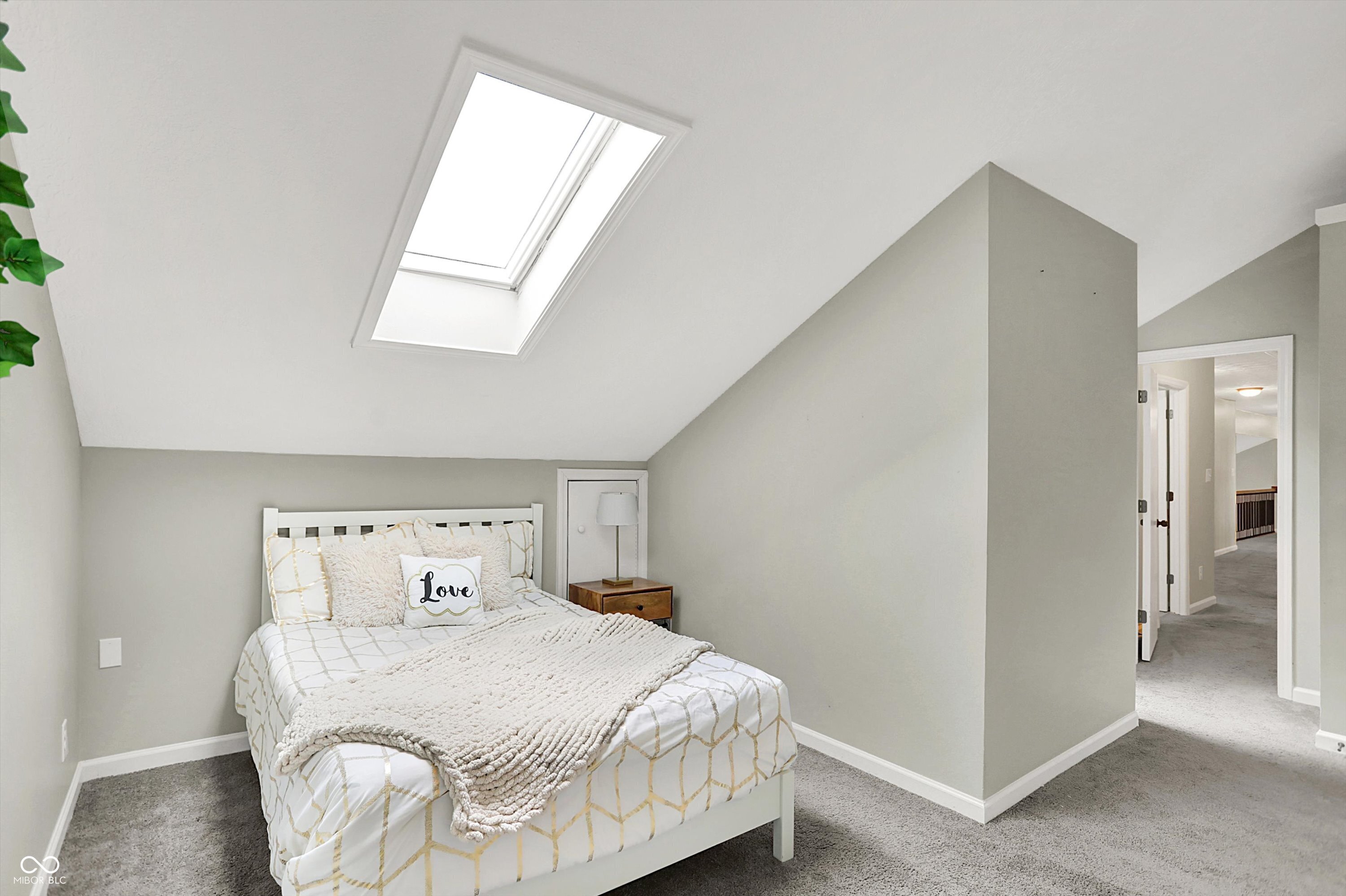 5091 Woodfield Drive