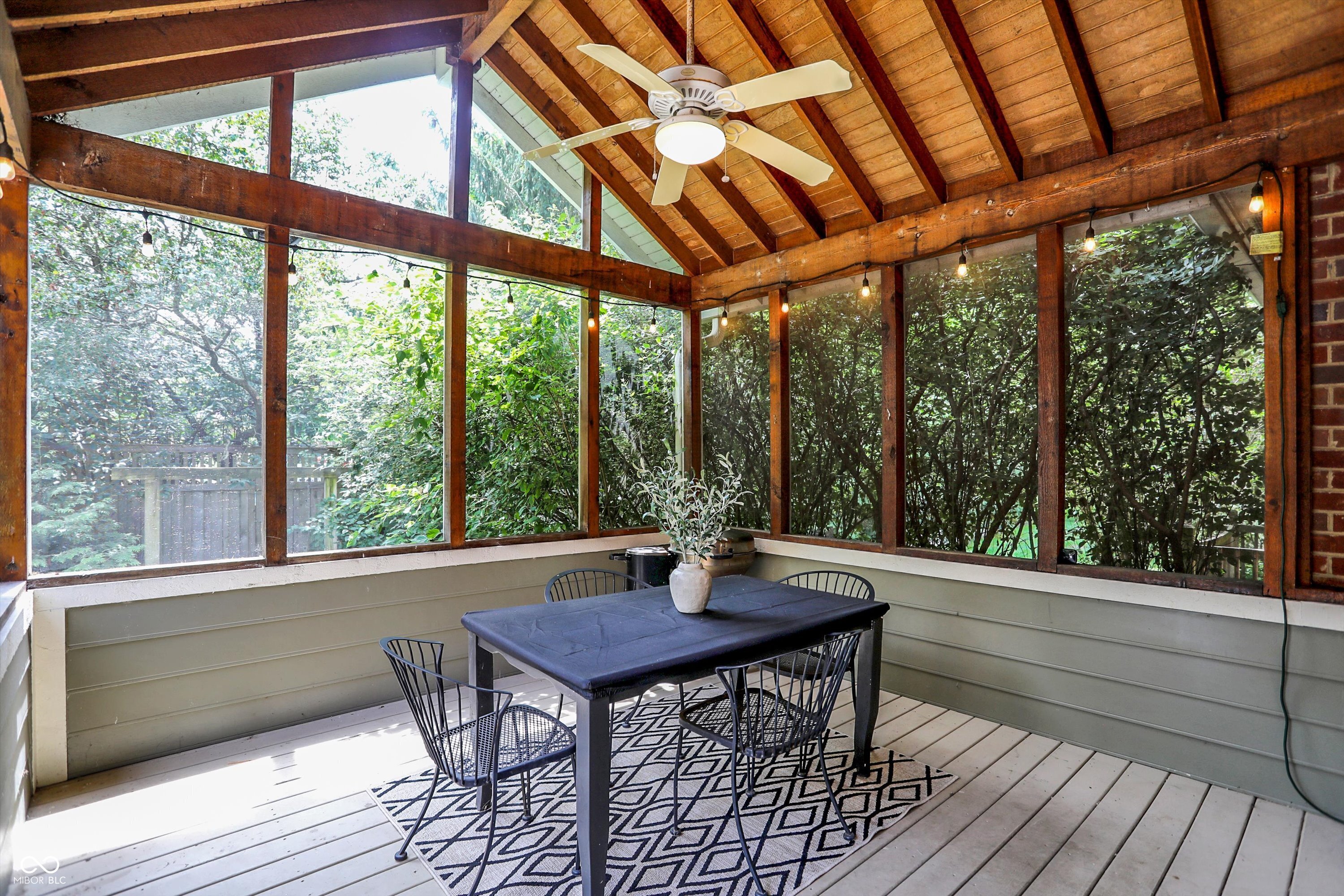 9811 Buttondown Lane