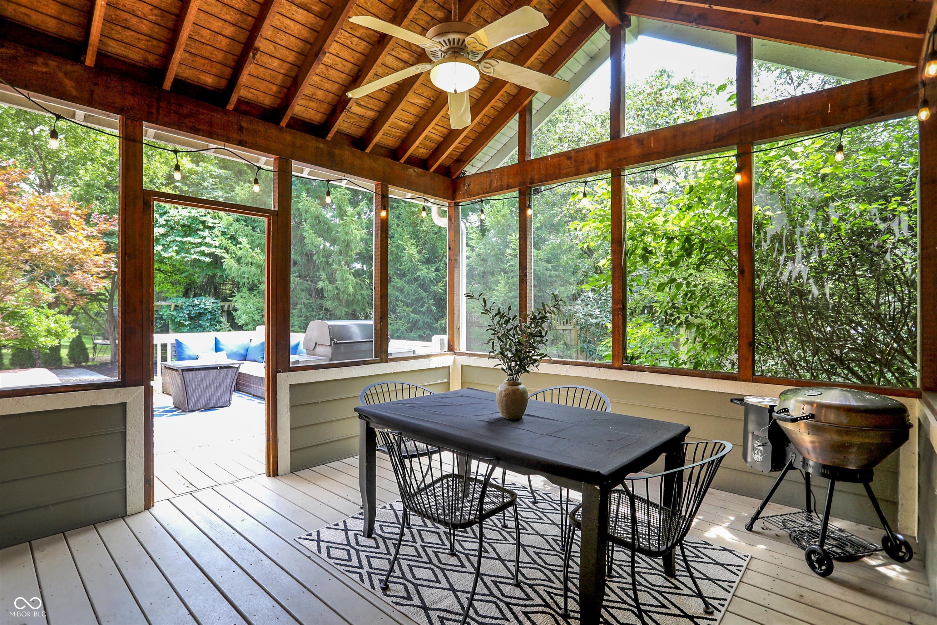 9811 Buttondown Lane