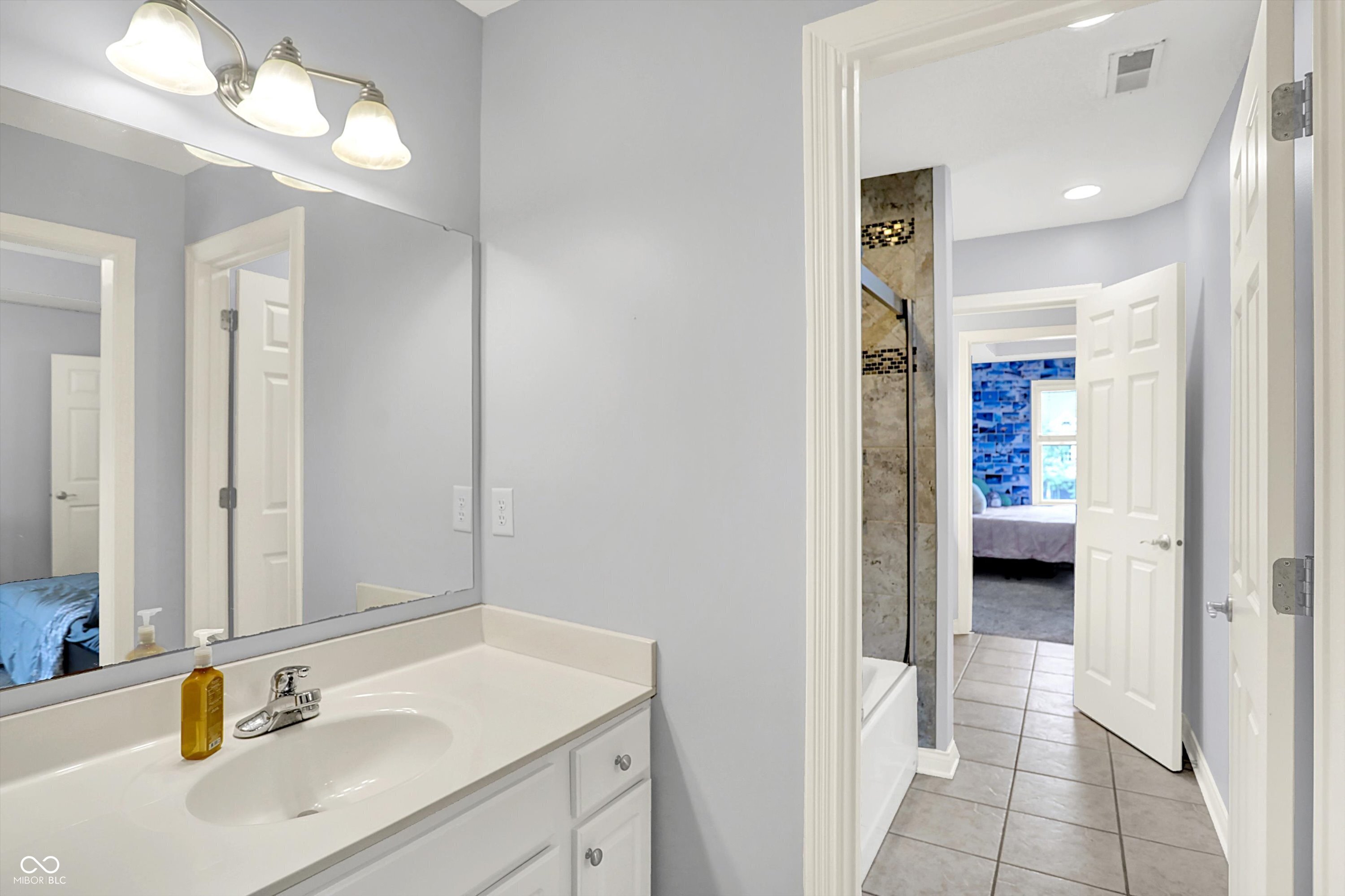 9811 Buttondown Lane