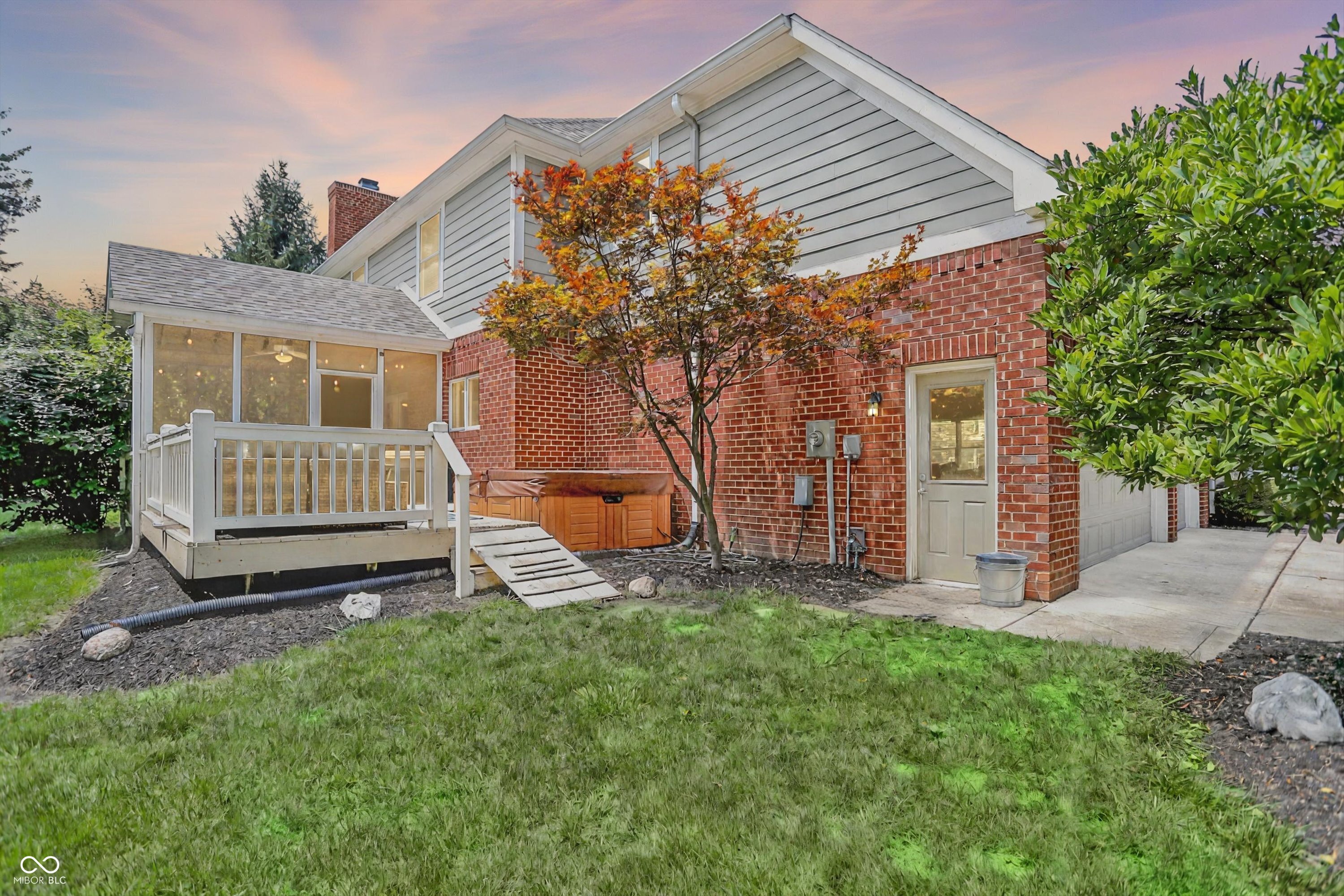 9811 Buttondown Lane