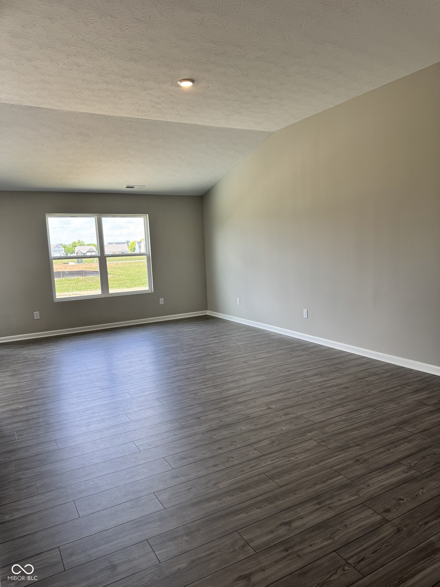 8179 Clary Lane