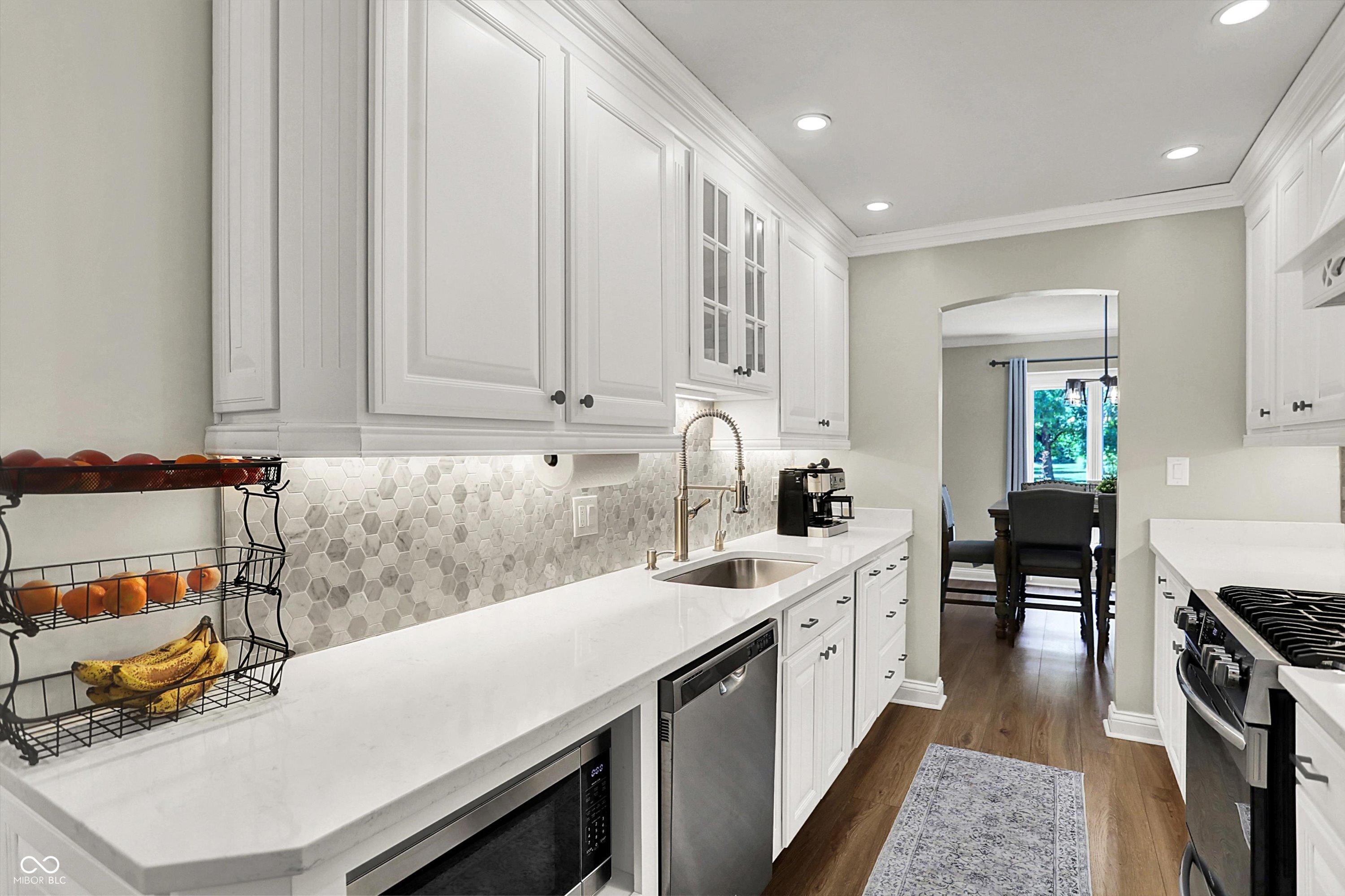 10913 Pleasantview Drive