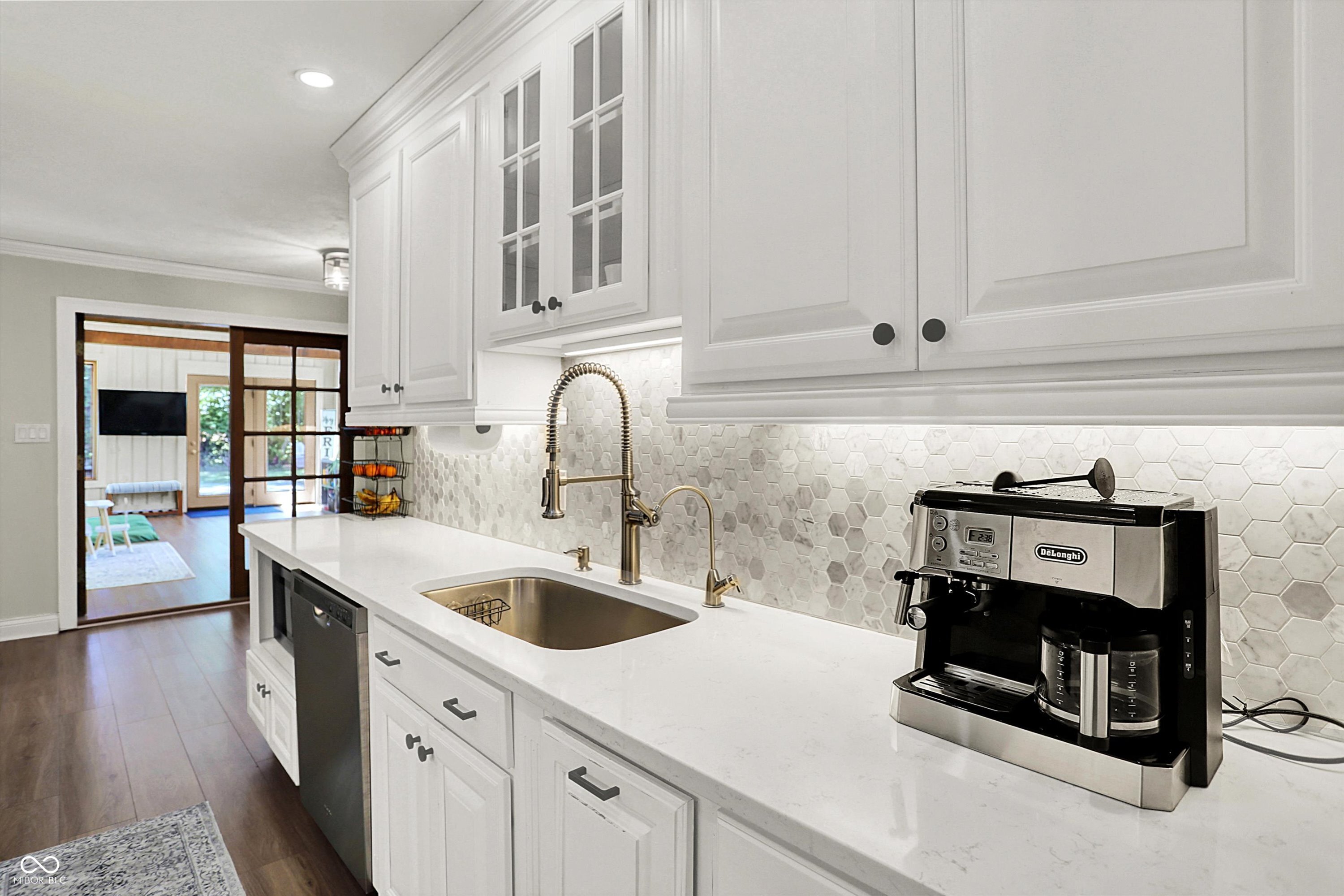 10913 Pleasantview Drive