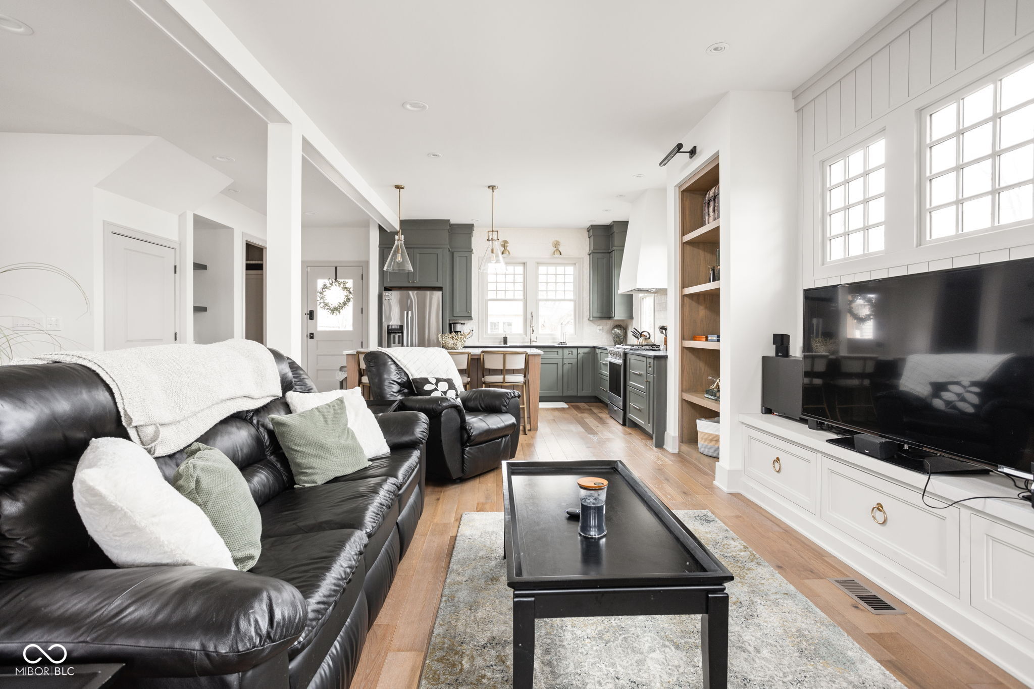 2435 N College Avenue