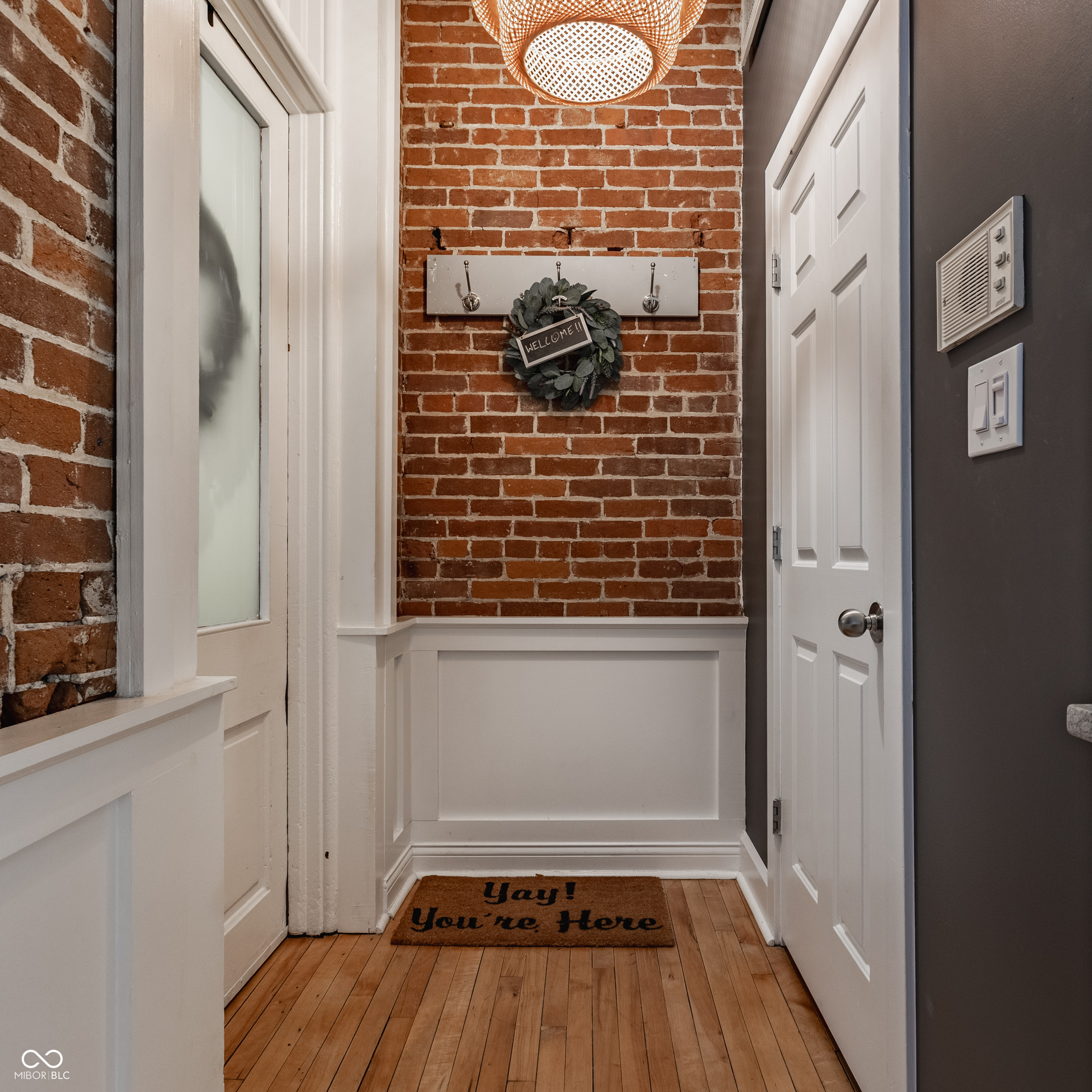 927 Noble Street Unit: 12