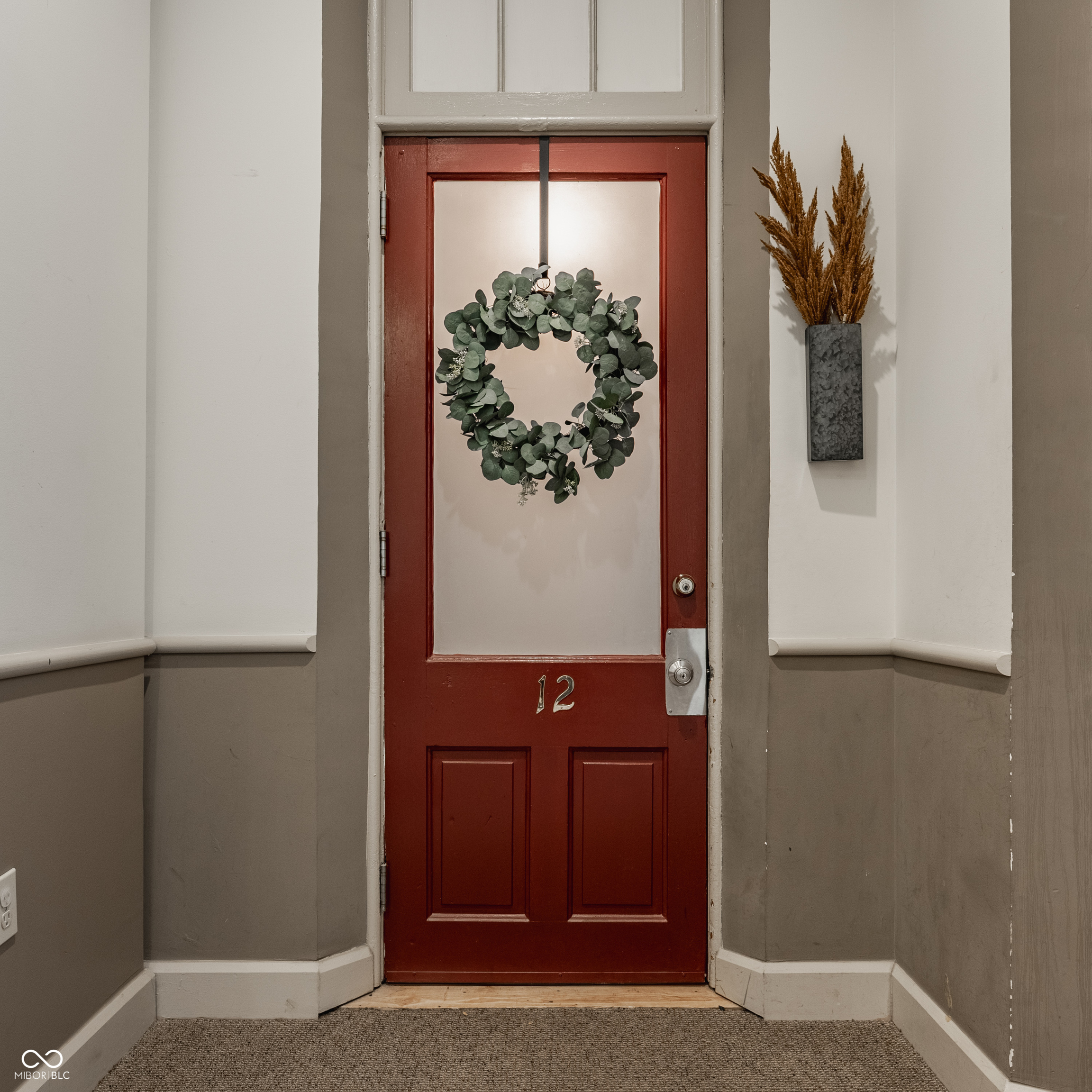 927 Noble Street Unit: 12