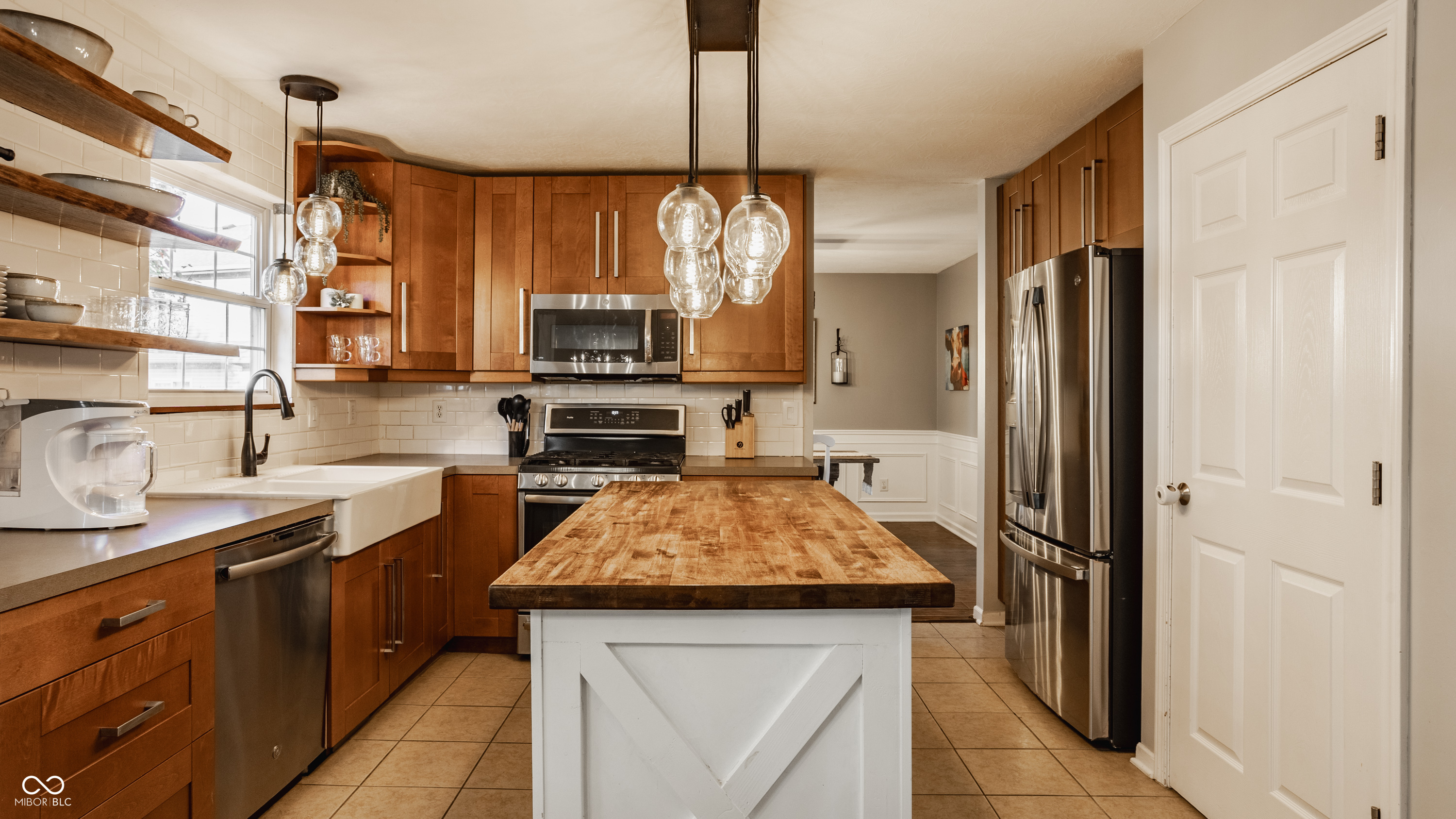 5325 Creekbend Drive