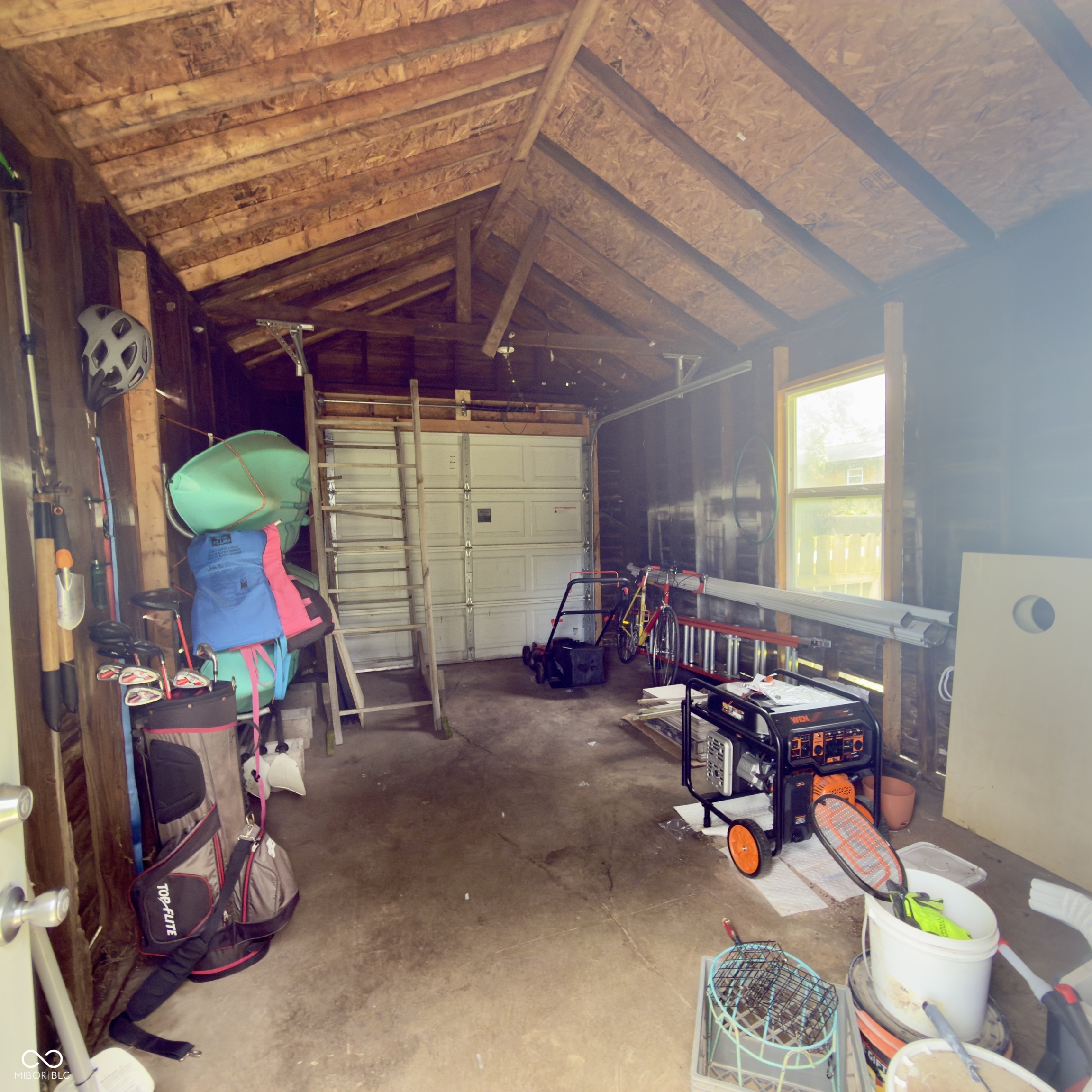 4350 Kingsley Drive