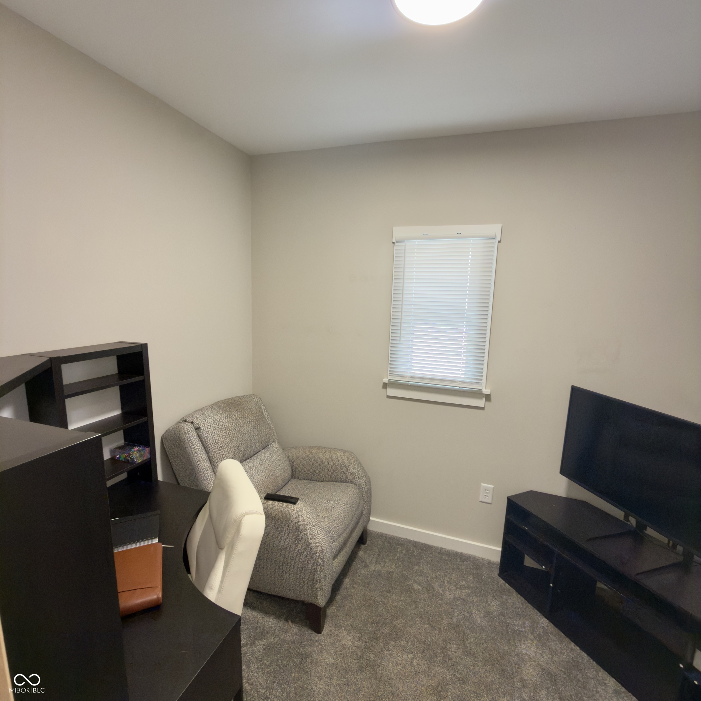 4350 Kingsley Drive