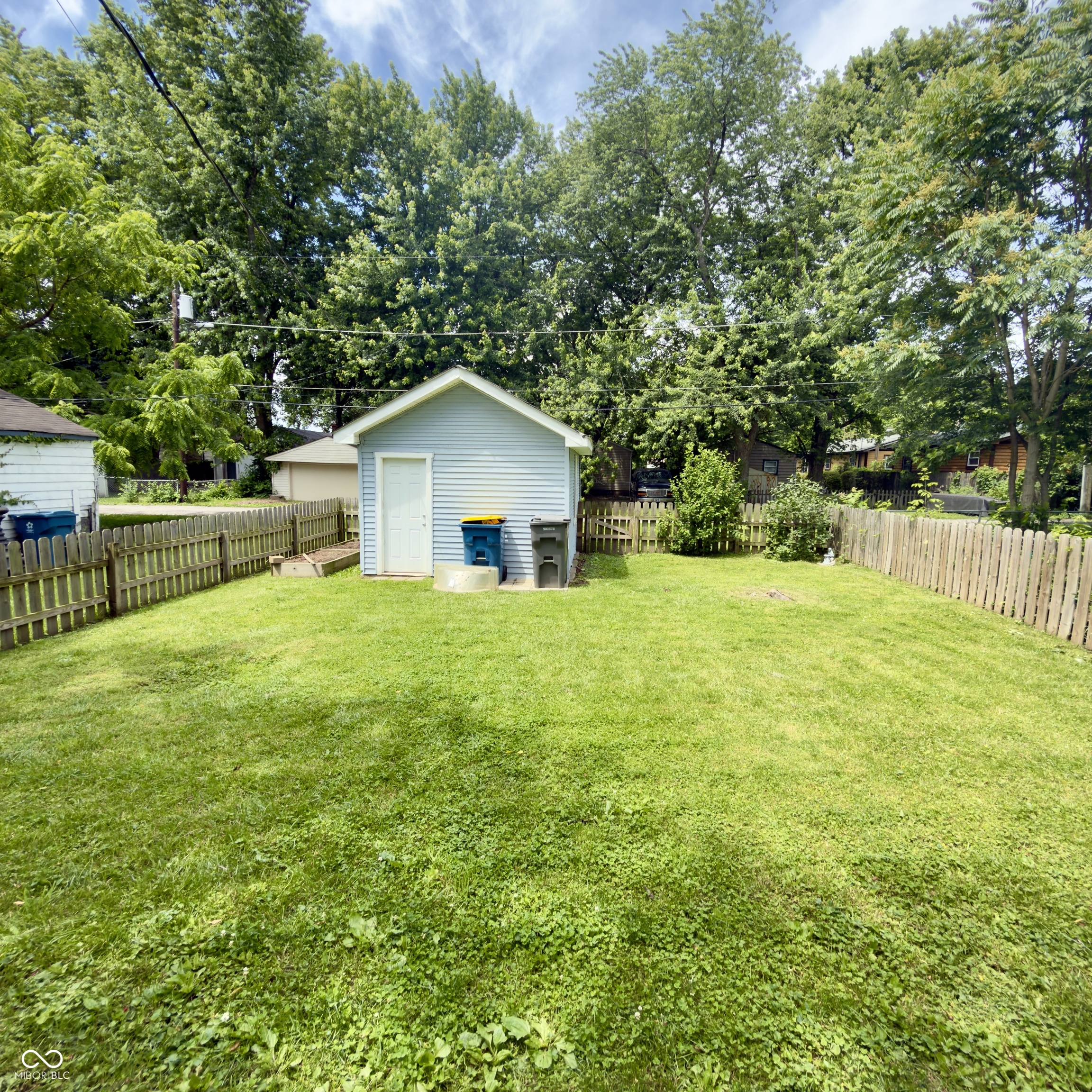 4350 Kingsley Drive