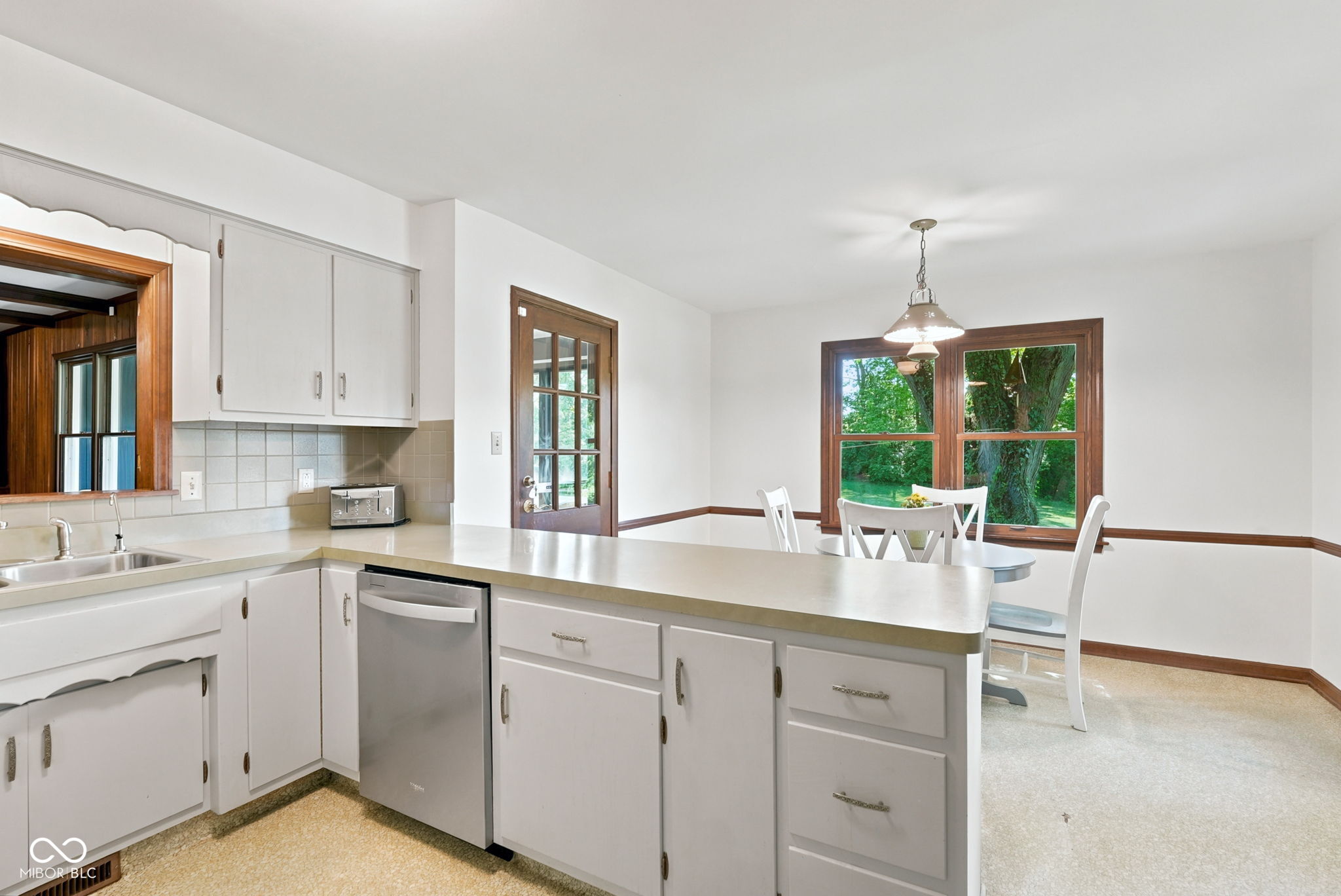 7631 Brookview Lane