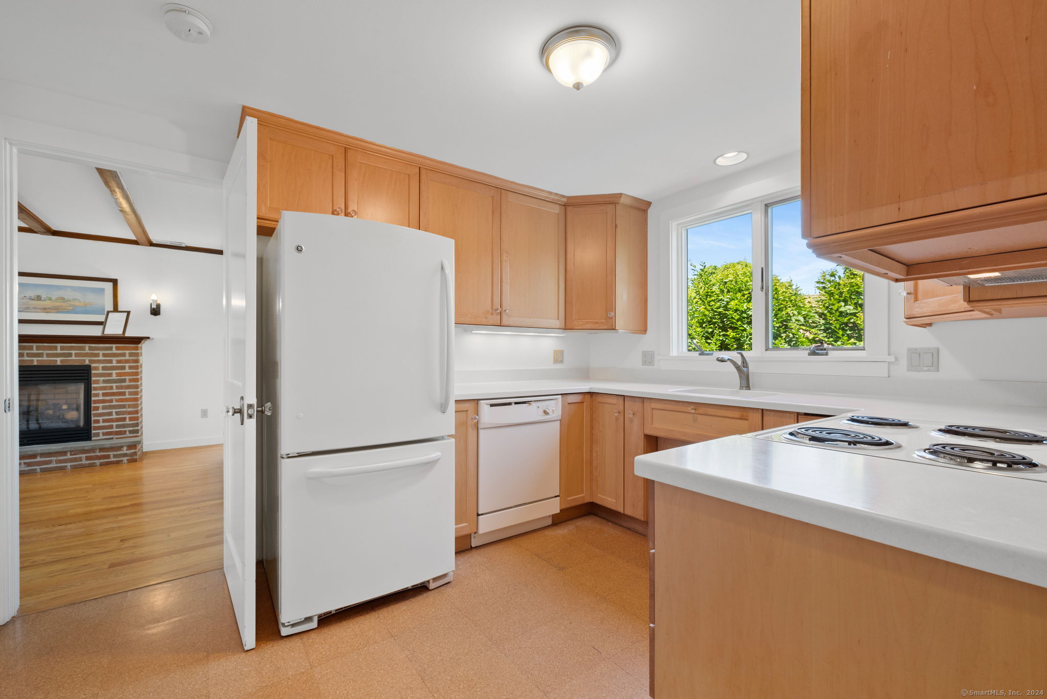 152 Overshores Drive East