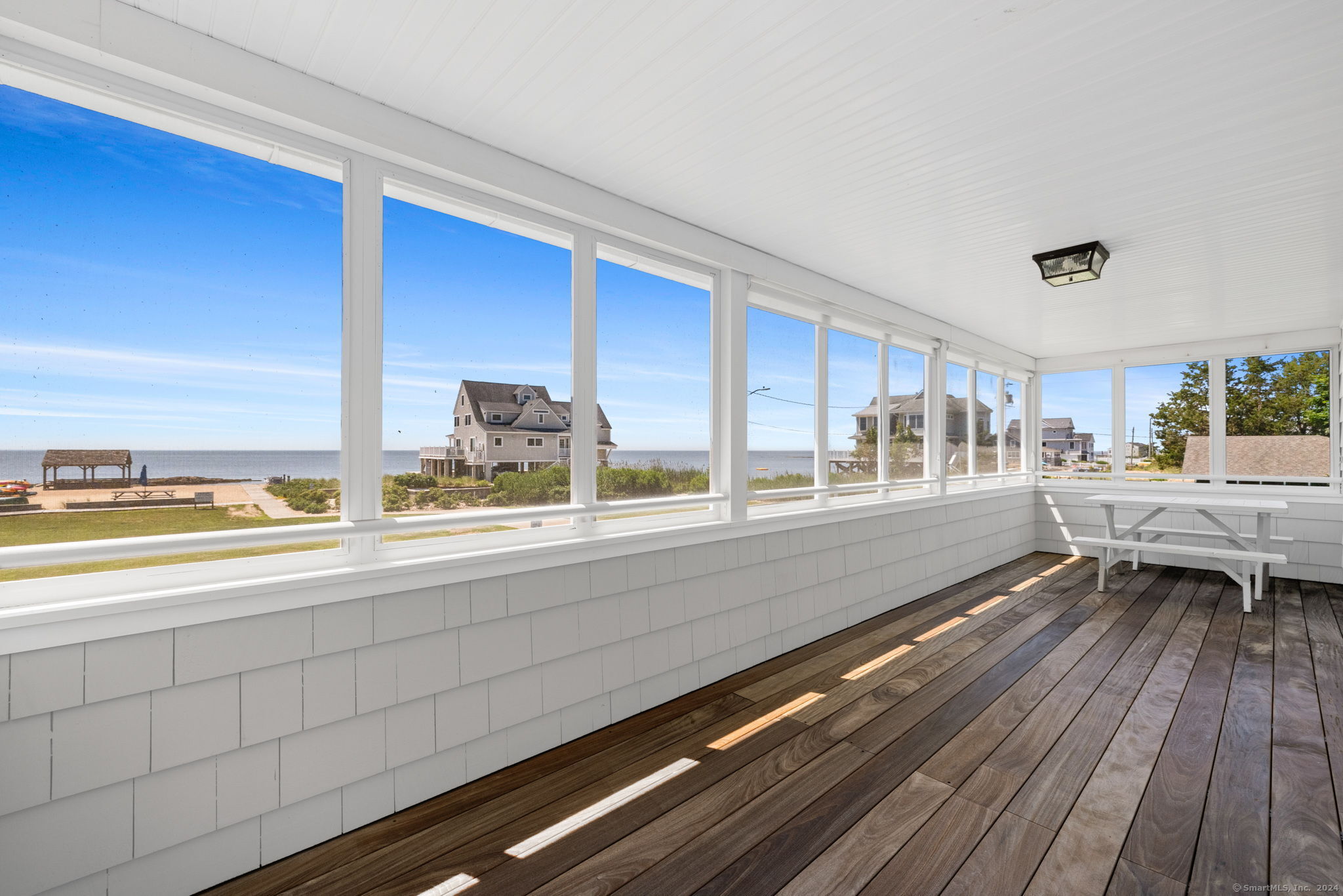 152 Overshores Drive East