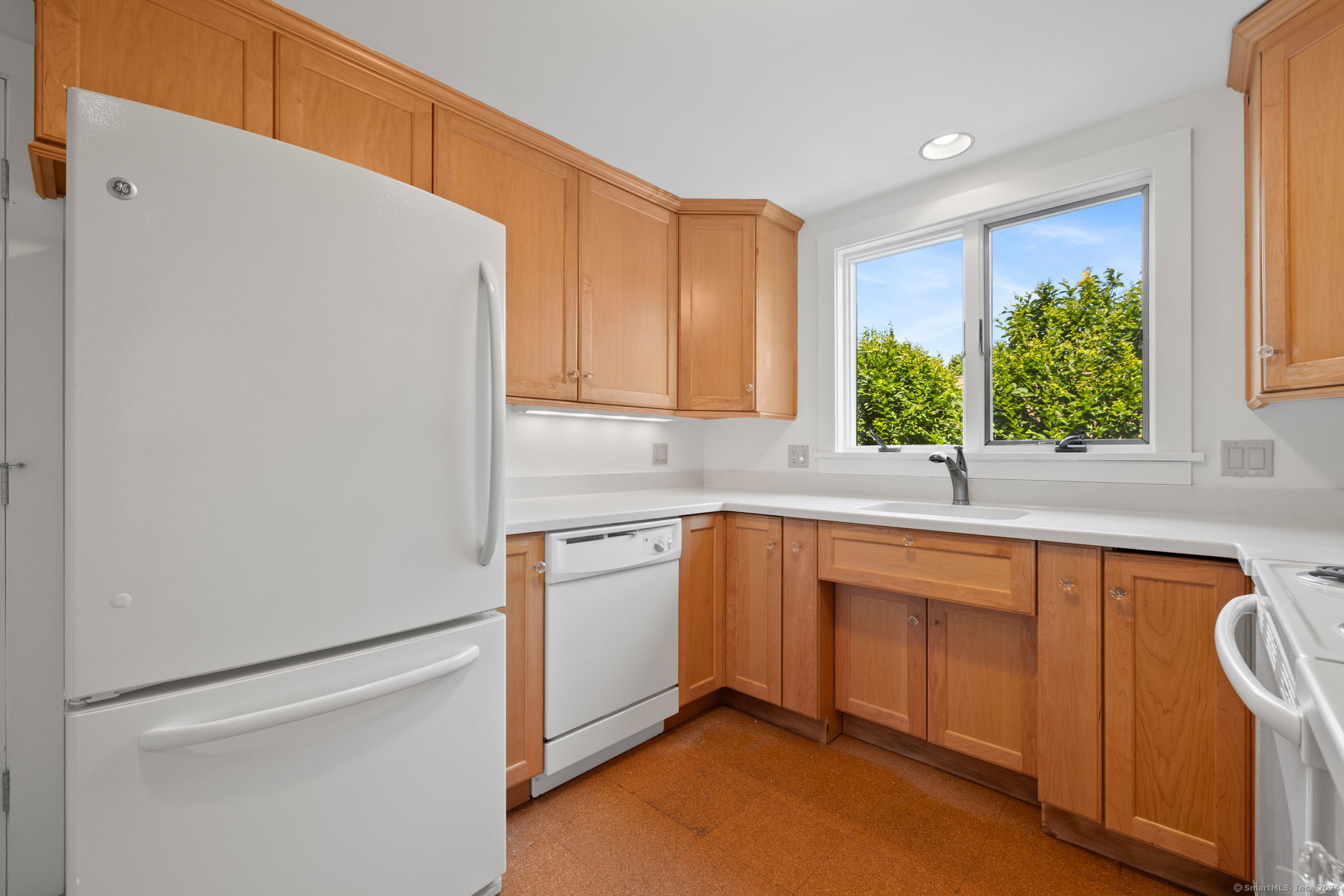 152 Overshores Drive East