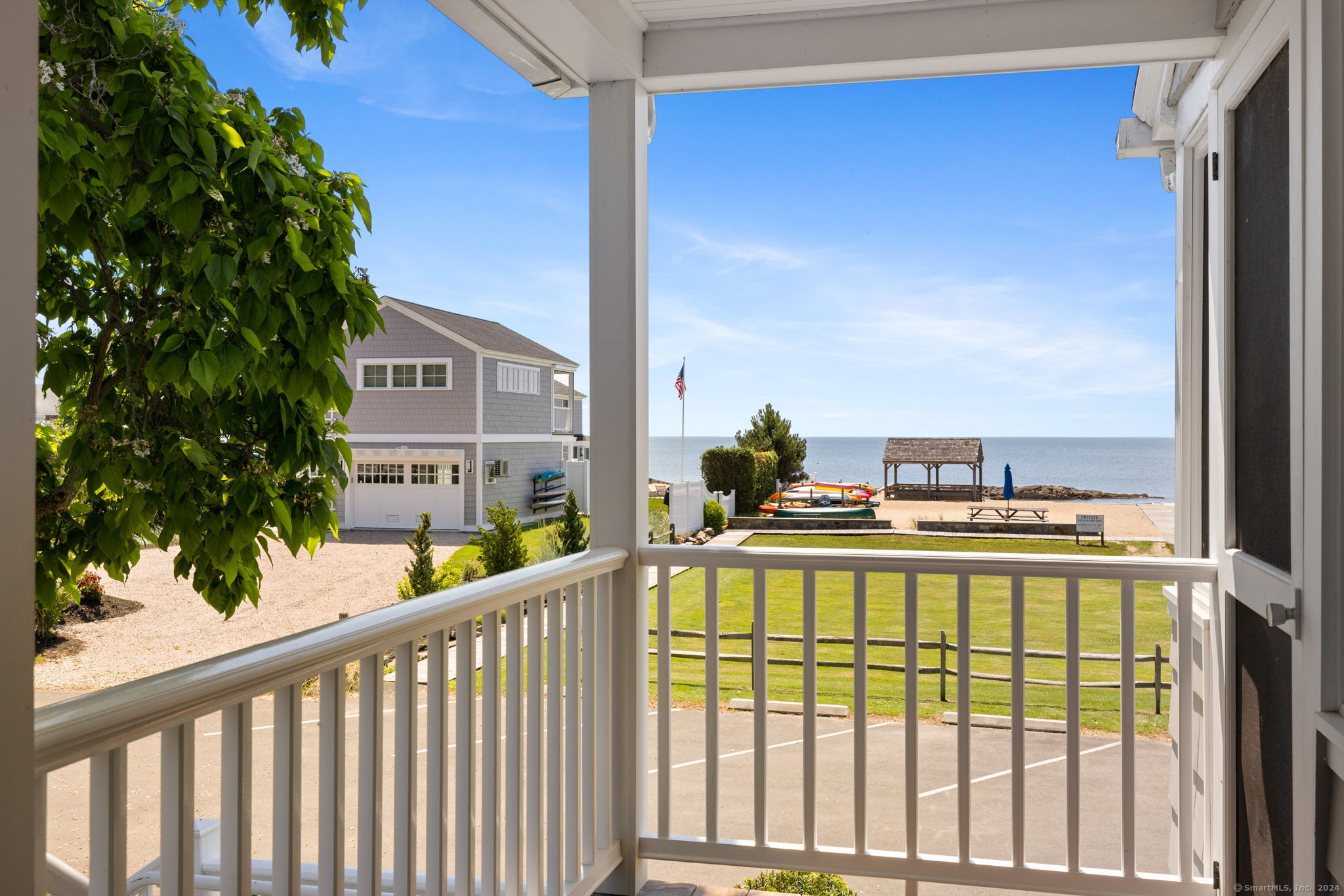 152 Overshores Drive East