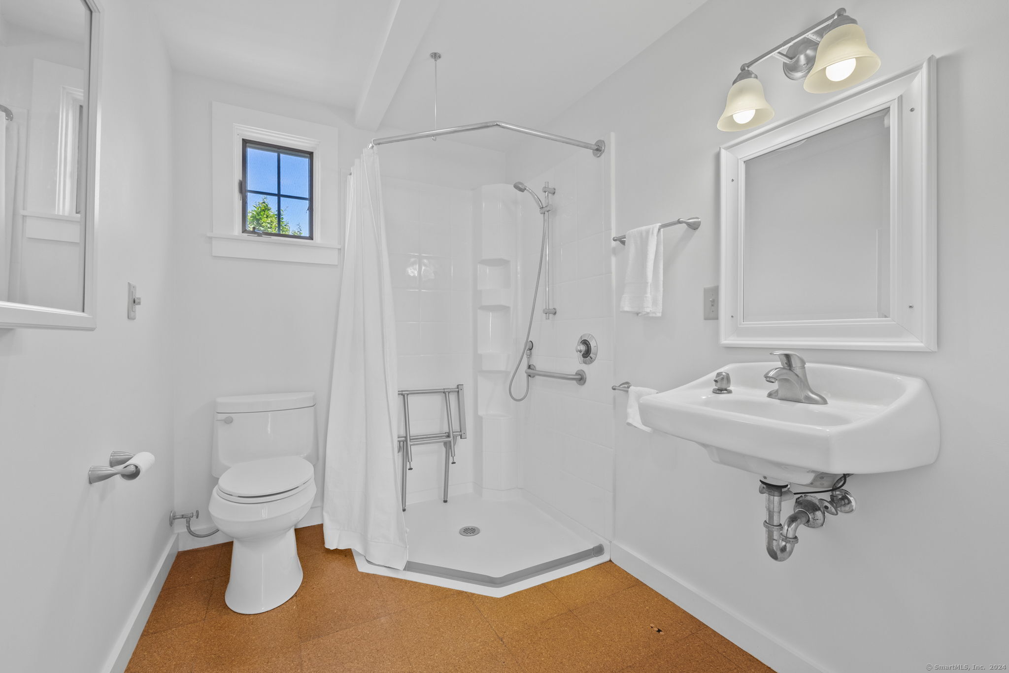 152 Overshores Drive East