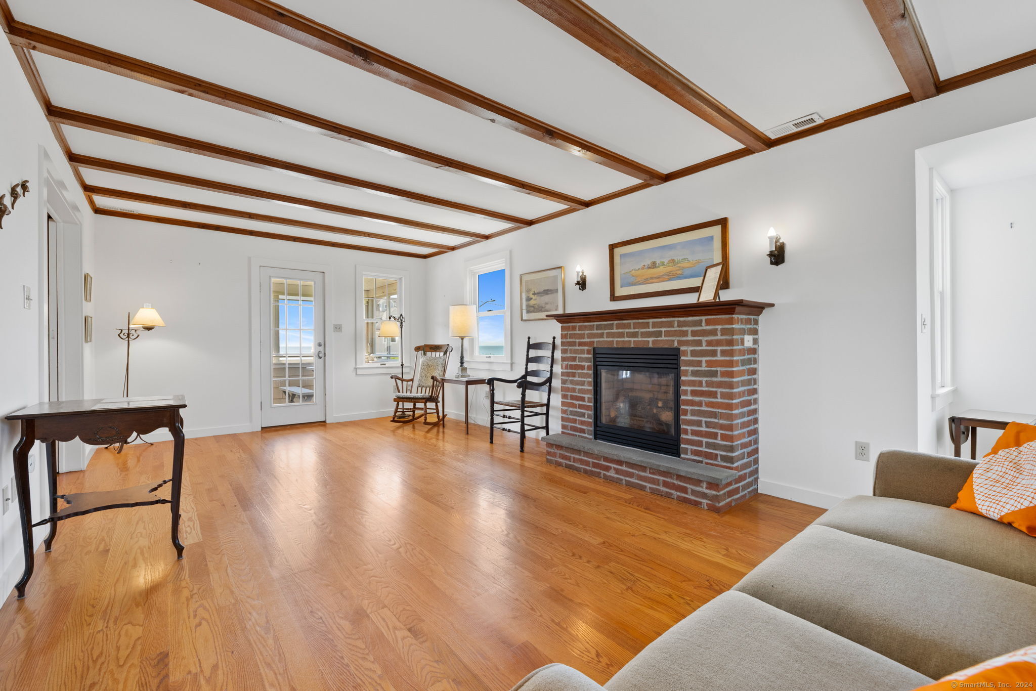152 Overshores Drive East