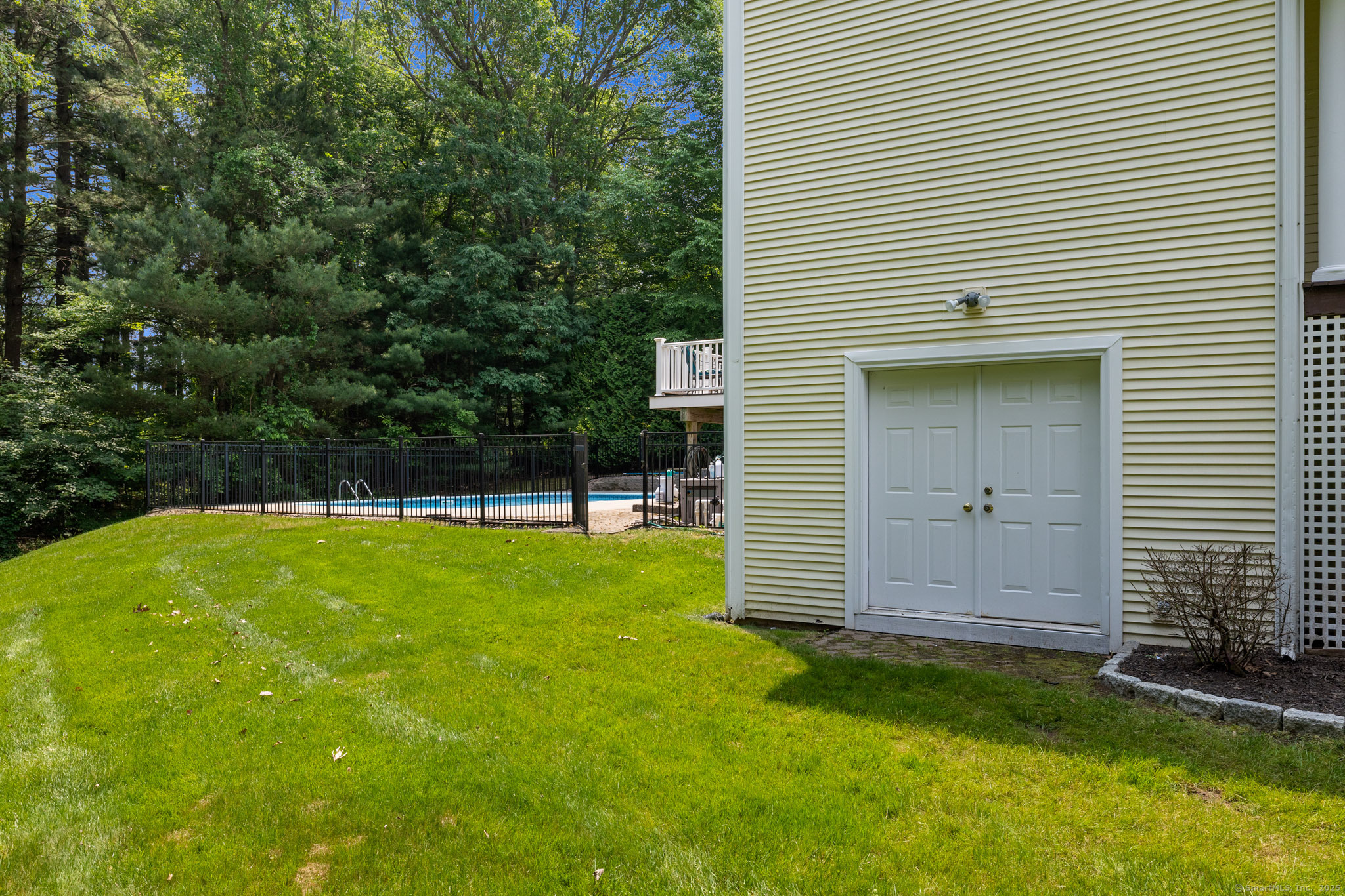 41 Madison Way