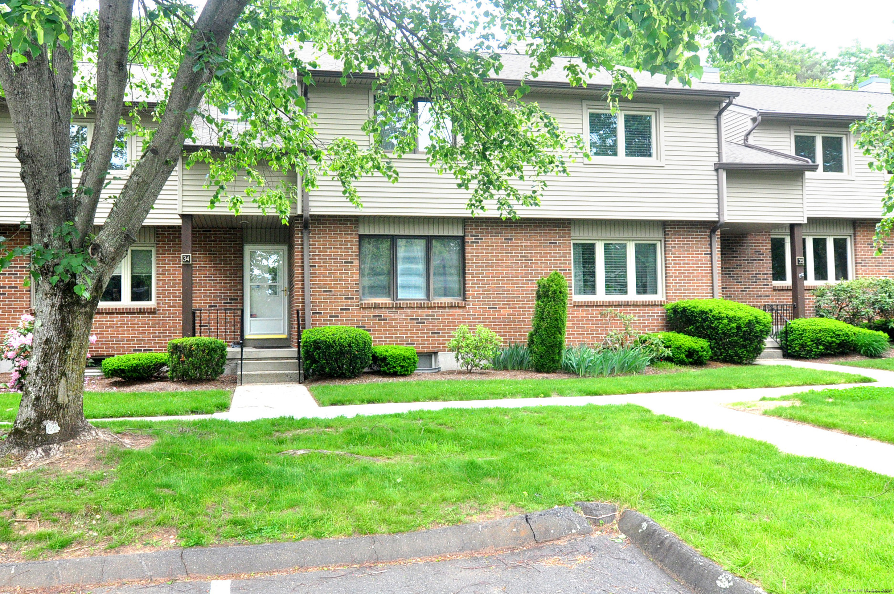 443 South Main Street 34