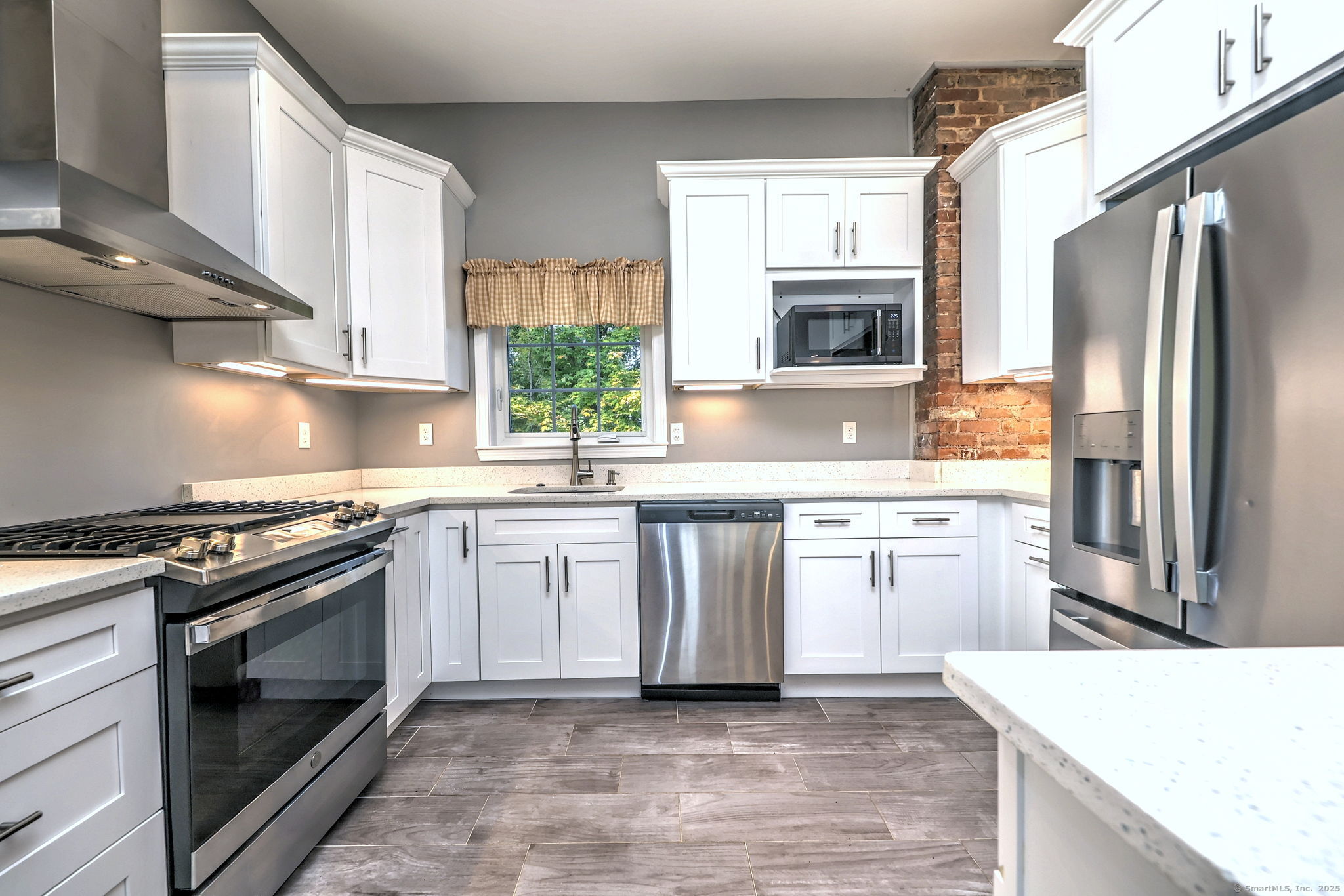 122 Newfield Street APT 2A