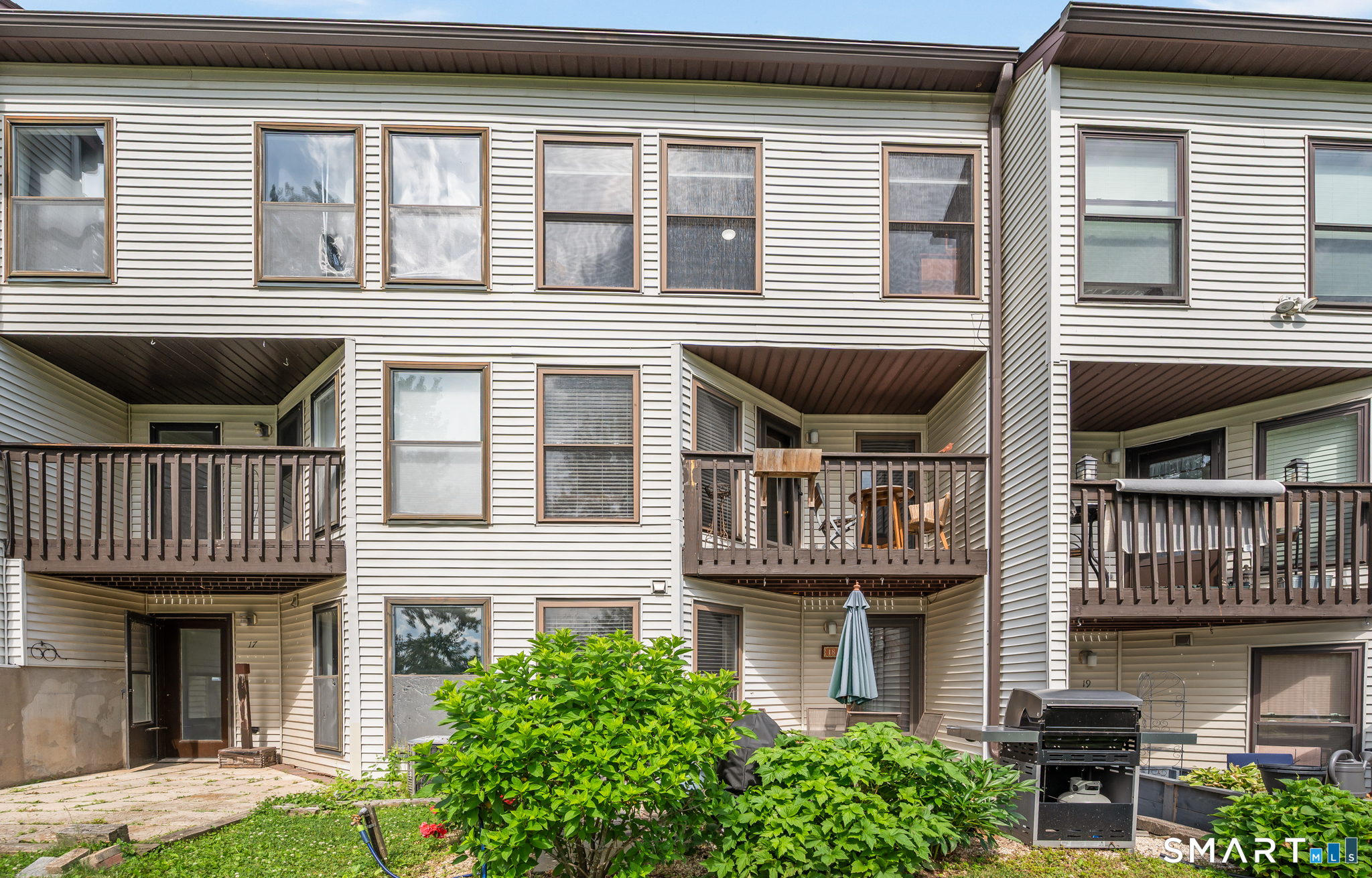 241 South Water Street Unit: 18