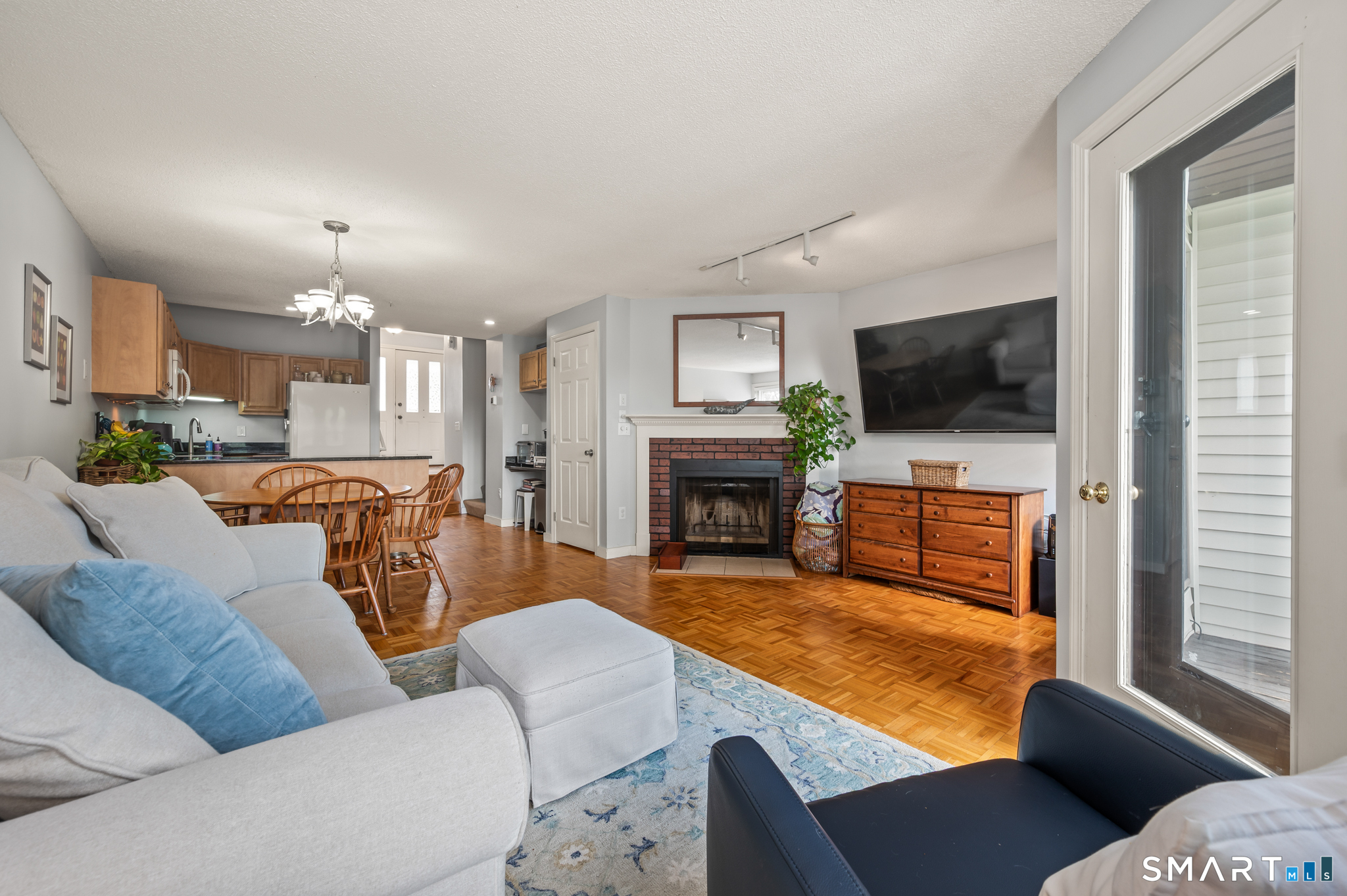 241 South Water Street Unit: 18