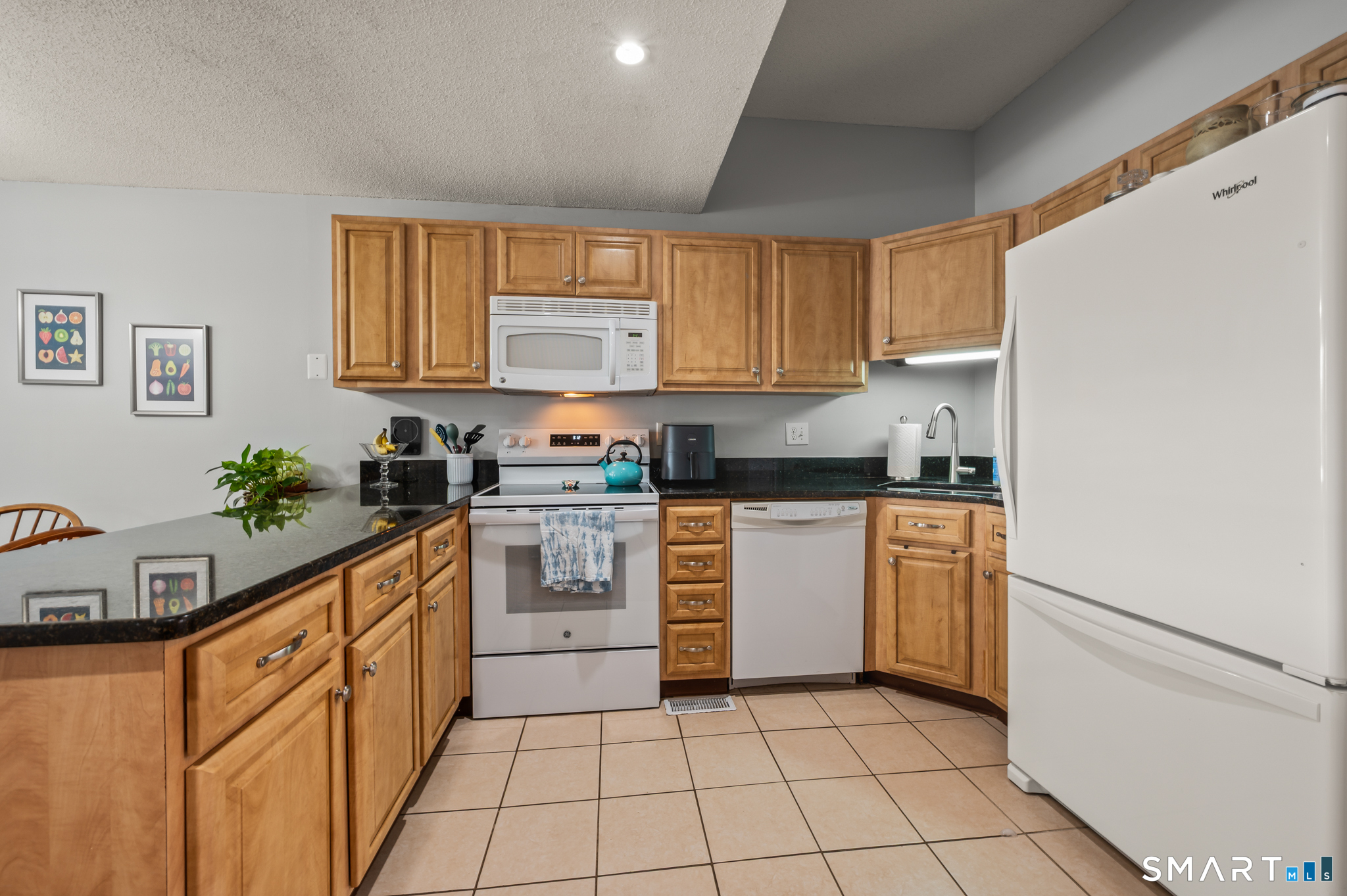 241 South Water Street Unit: 18