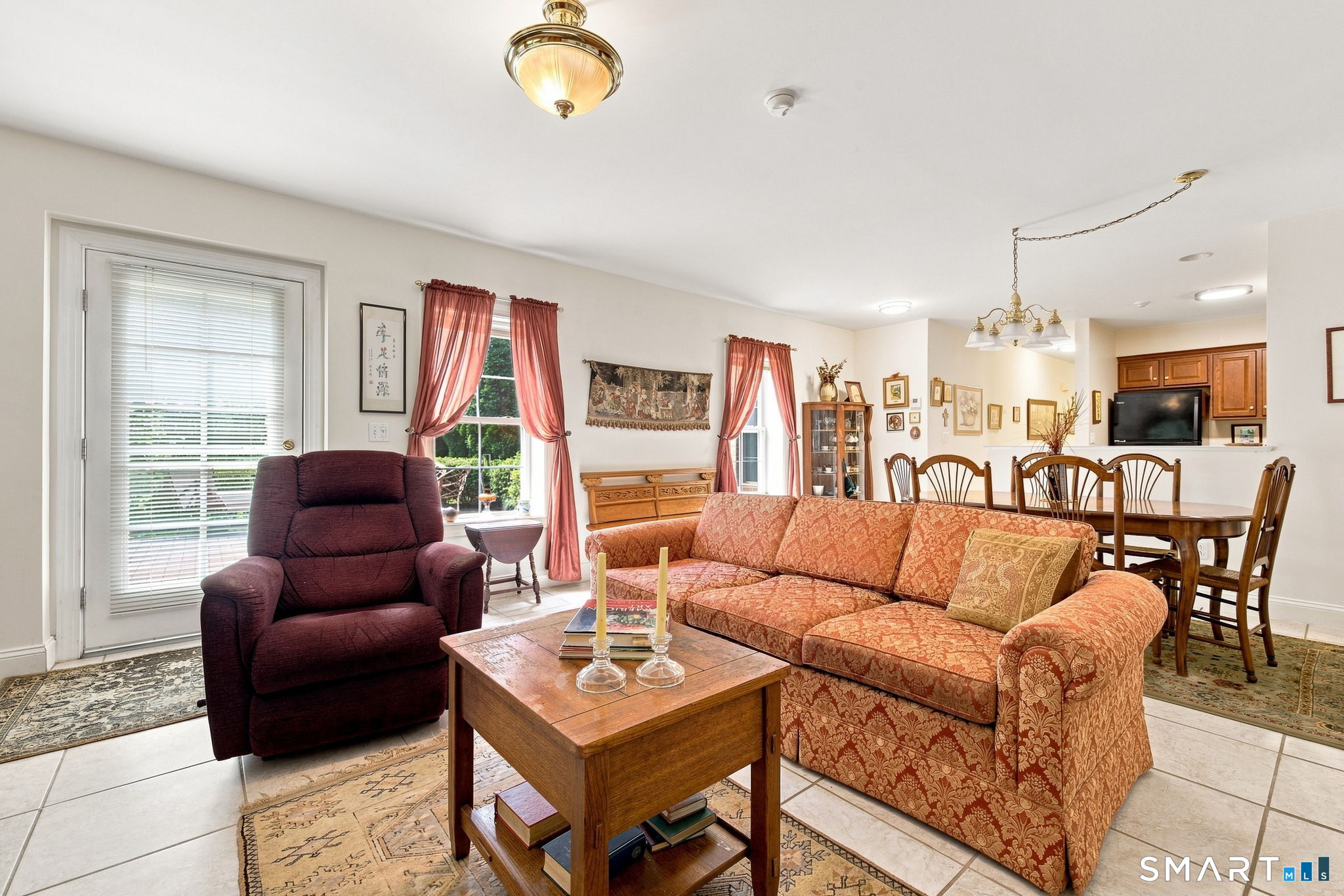 606 Congdon Street West Unit: 6