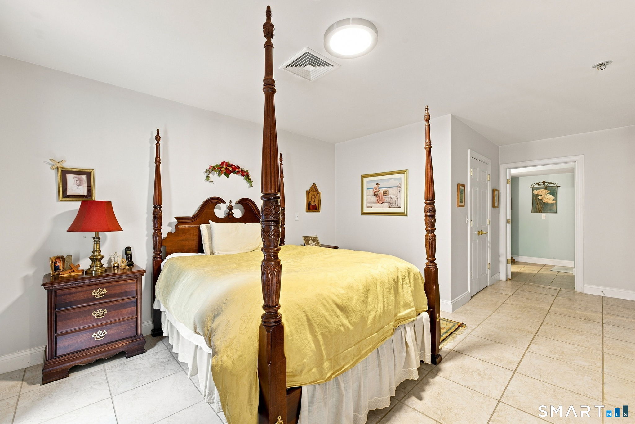 606 Congdon Street West Unit: 6
