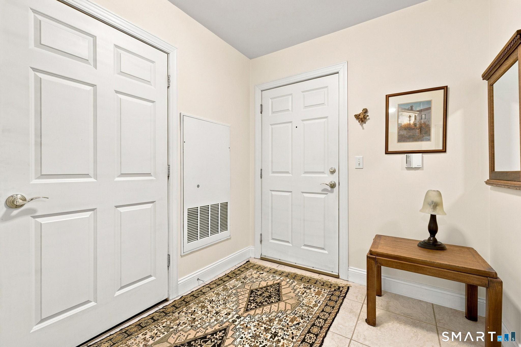 606 Congdon Street West Unit: 6