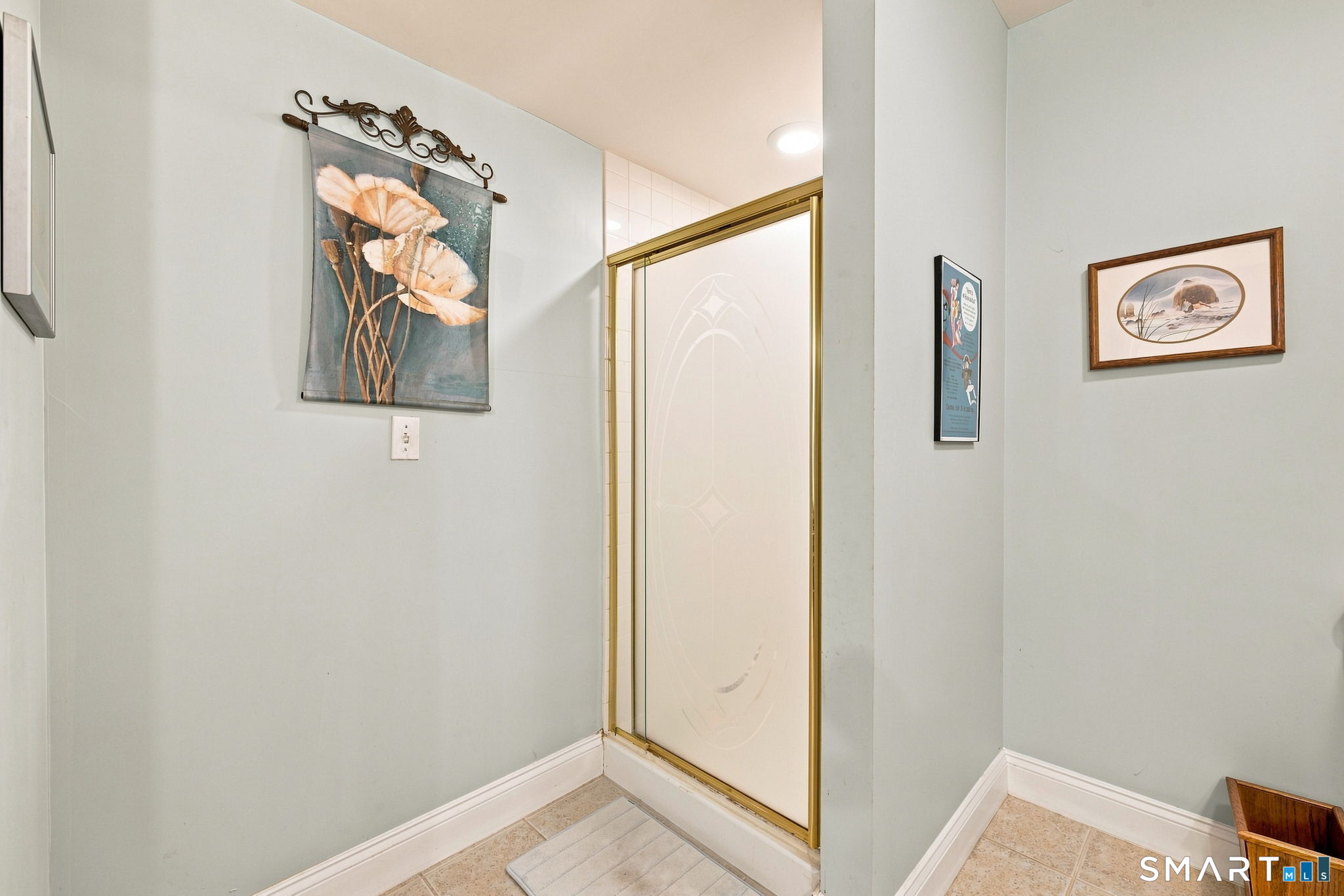 606 Congdon Street West Unit: 6