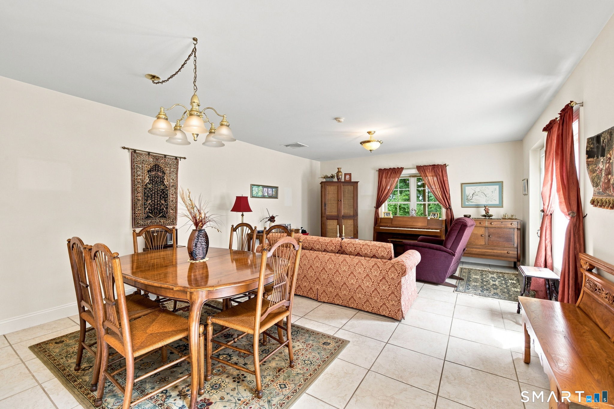 606 Congdon Street West Unit: 6