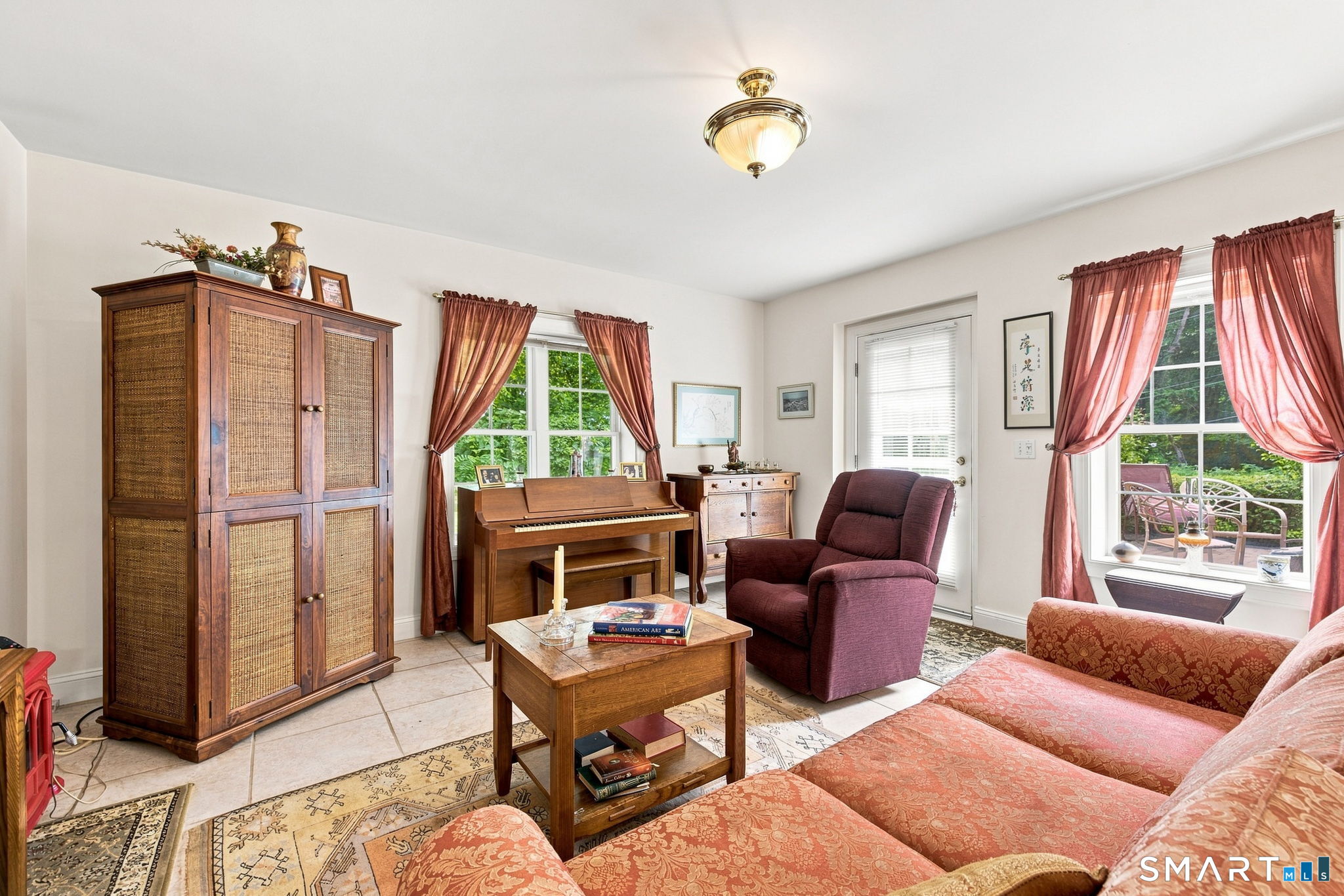 606 Congdon Street West Unit: 6