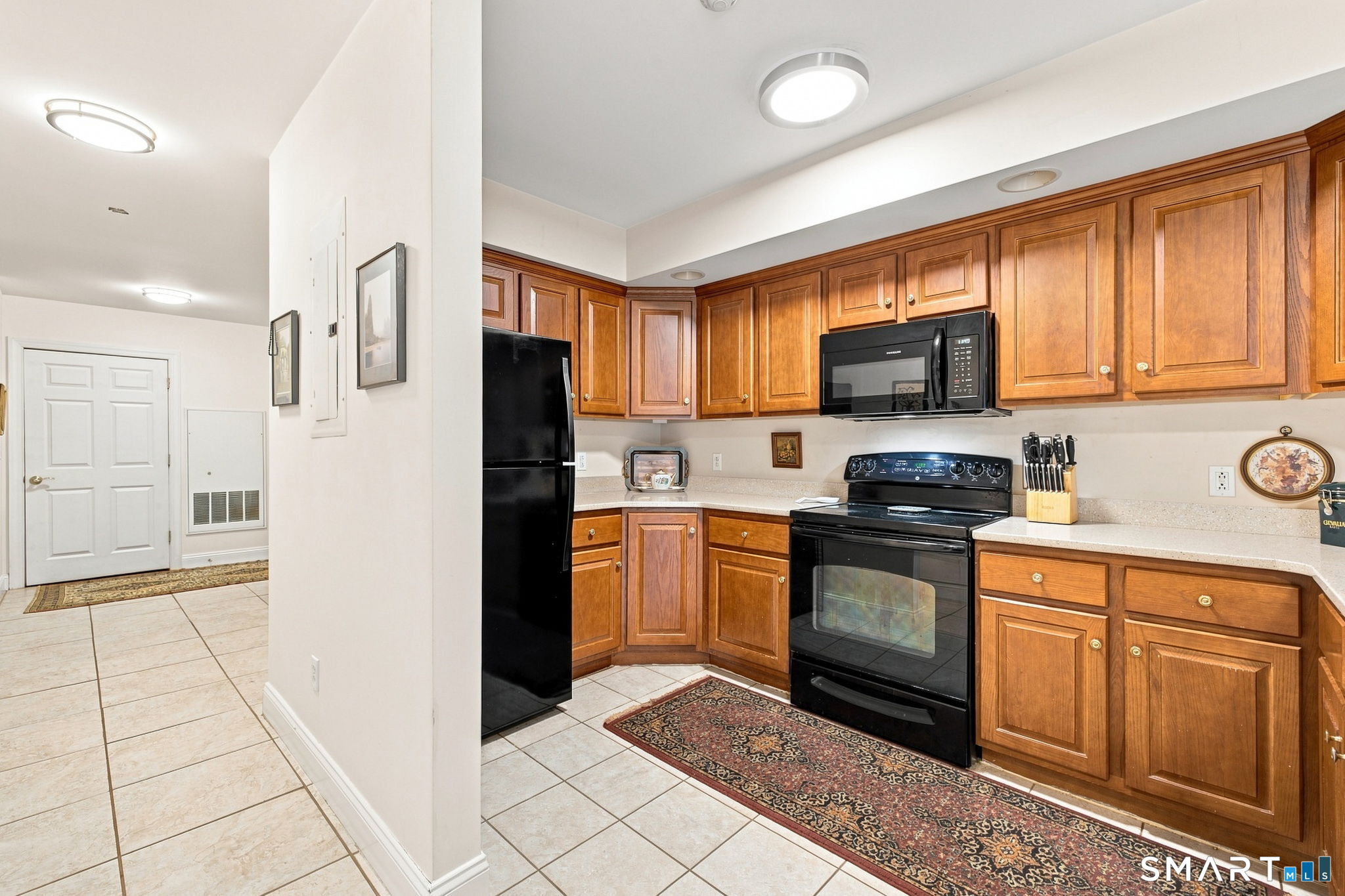 606 Congdon Street West Unit: 6