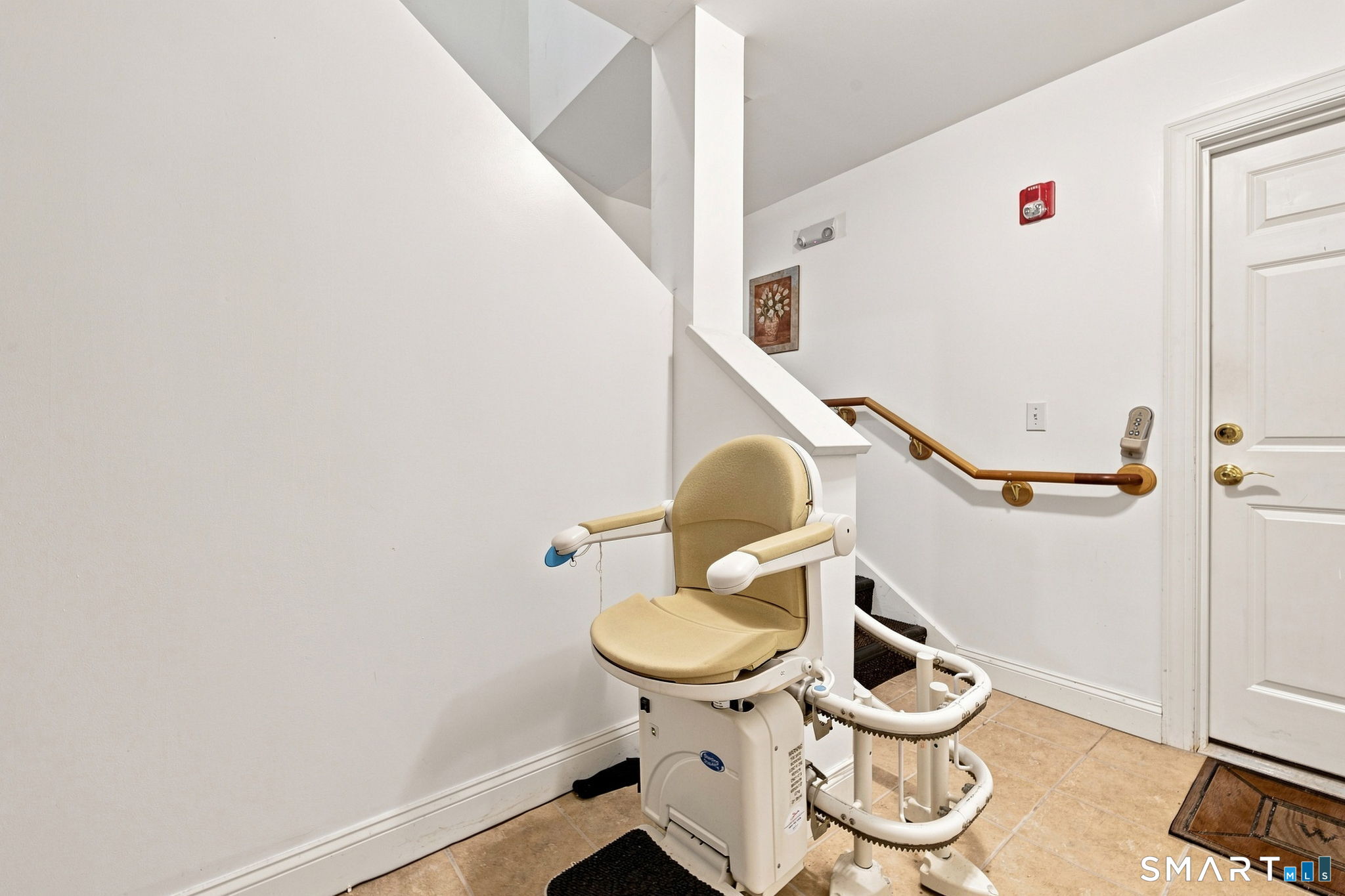 606 Congdon Street West Unit: 6