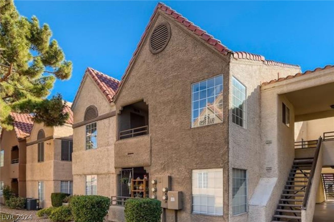 2200 South Fort Apache Road 2210