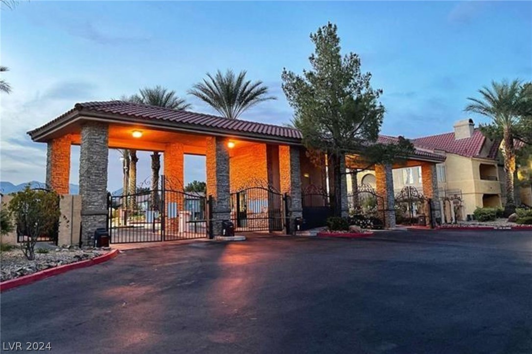 2200 South Fort Apache Road 2210