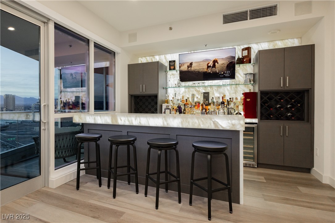 4575 Dean Martin Drive 2400