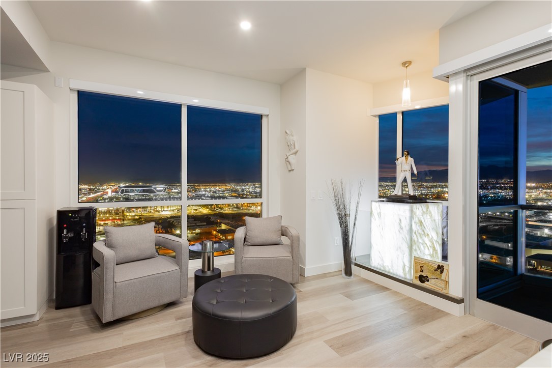 4575 Dean Martin Drive 2400