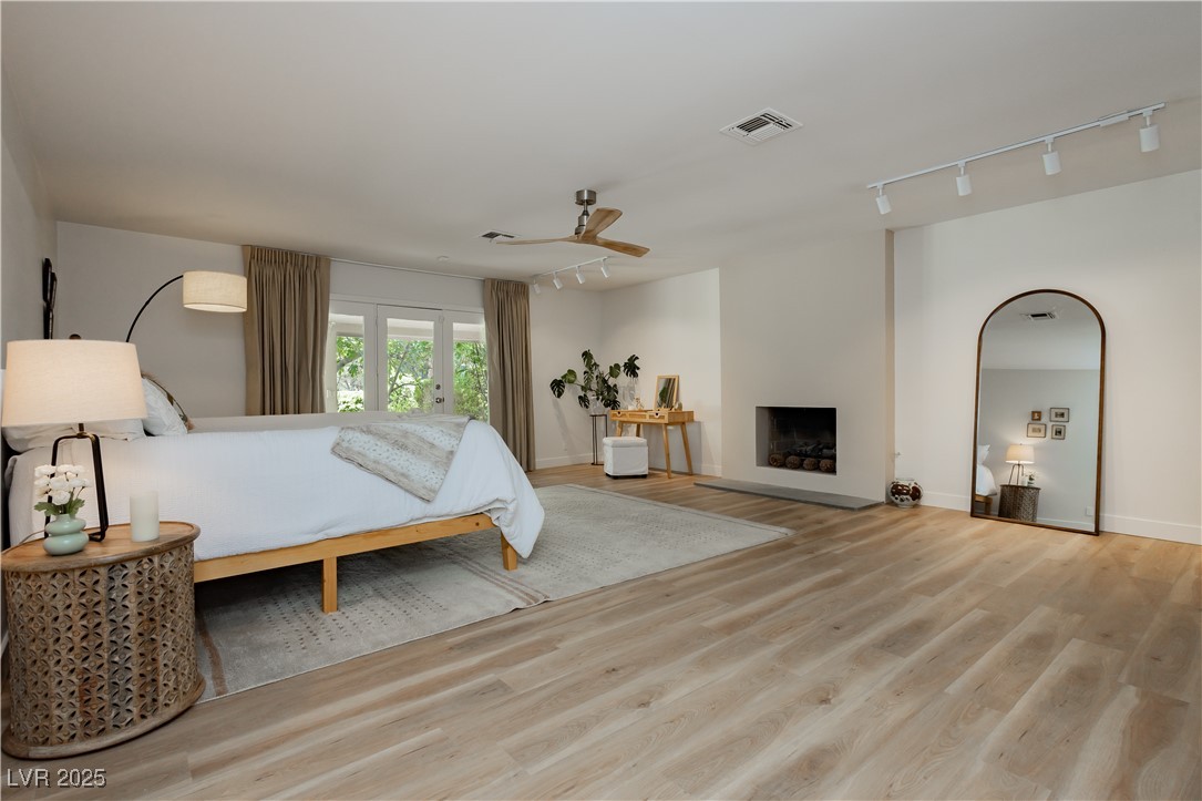 3007 La Mesa Drive