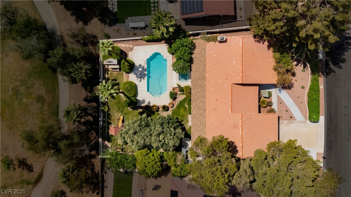 3007 La Mesa Drive