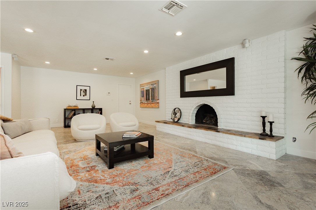 3007 La Mesa Drive