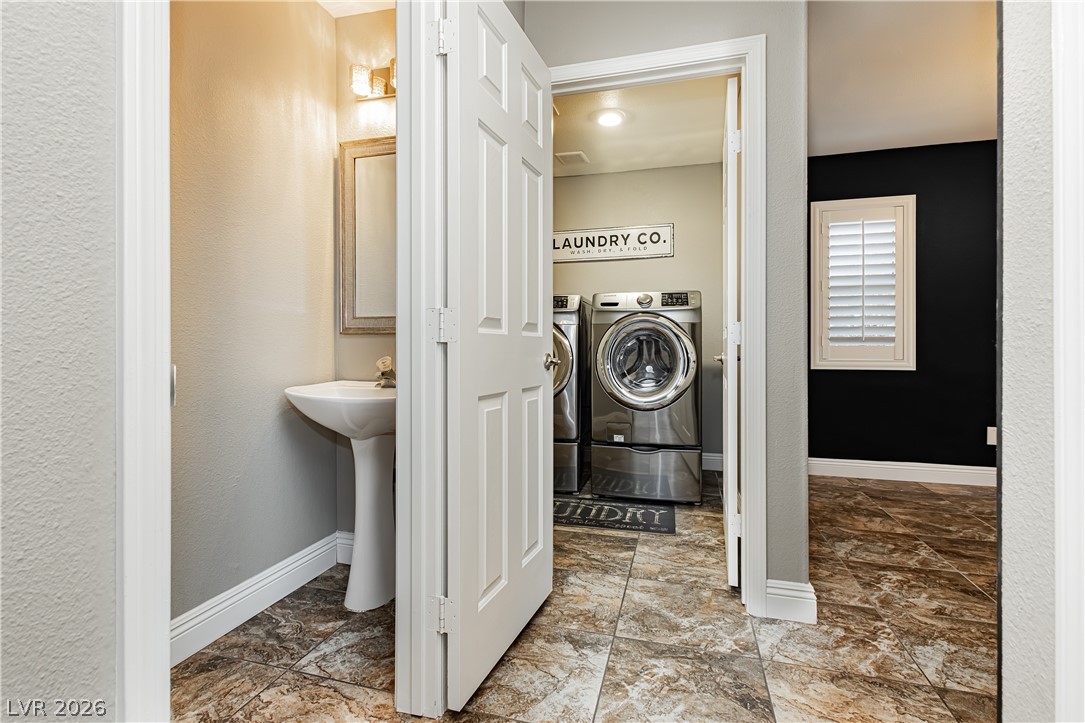 9039 Sandy Slate Way
