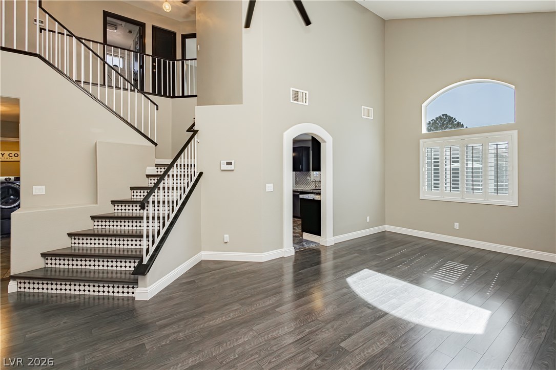 9039 Sandy Slate Way