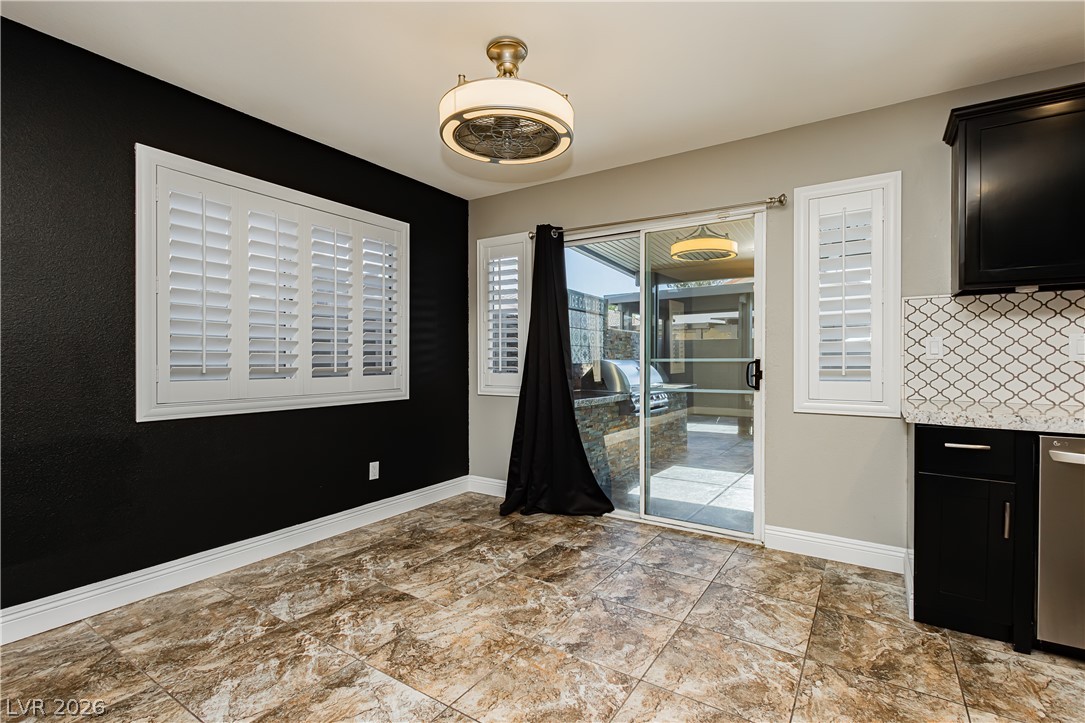 9039 Sandy Slate Way