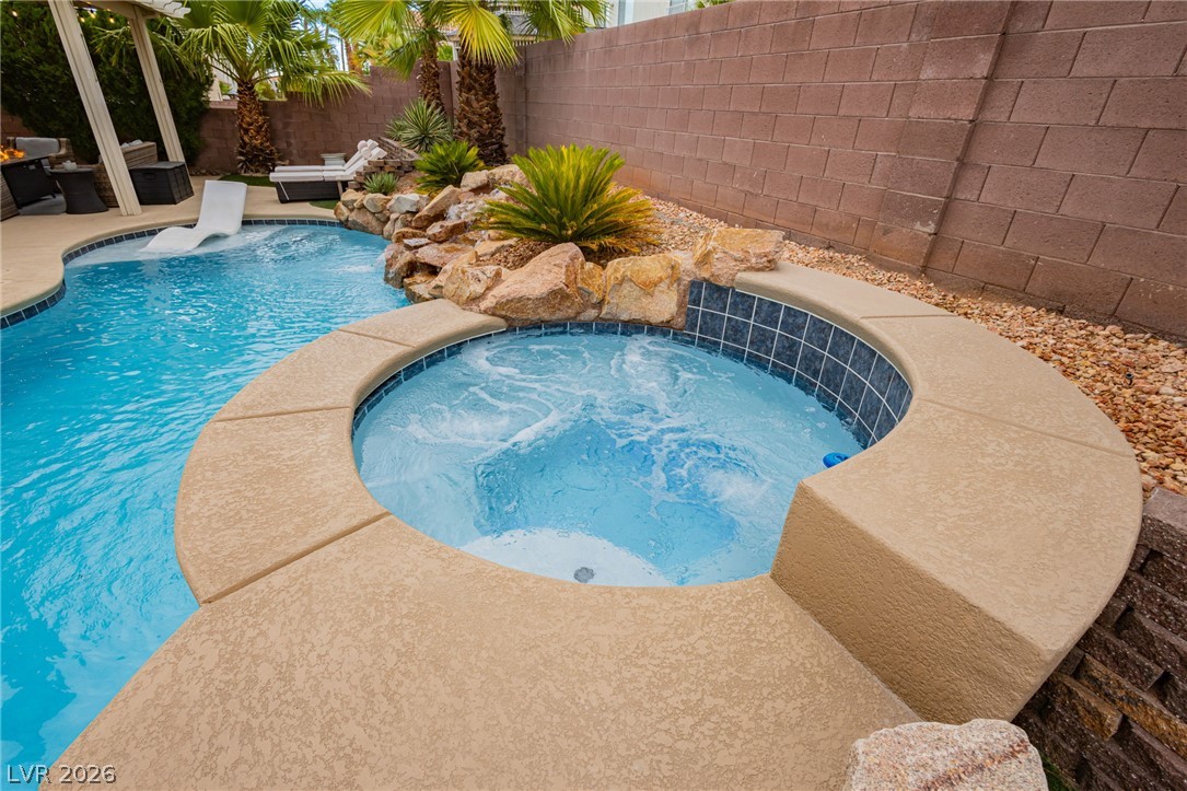 6707 Zephyr Wind Avenue